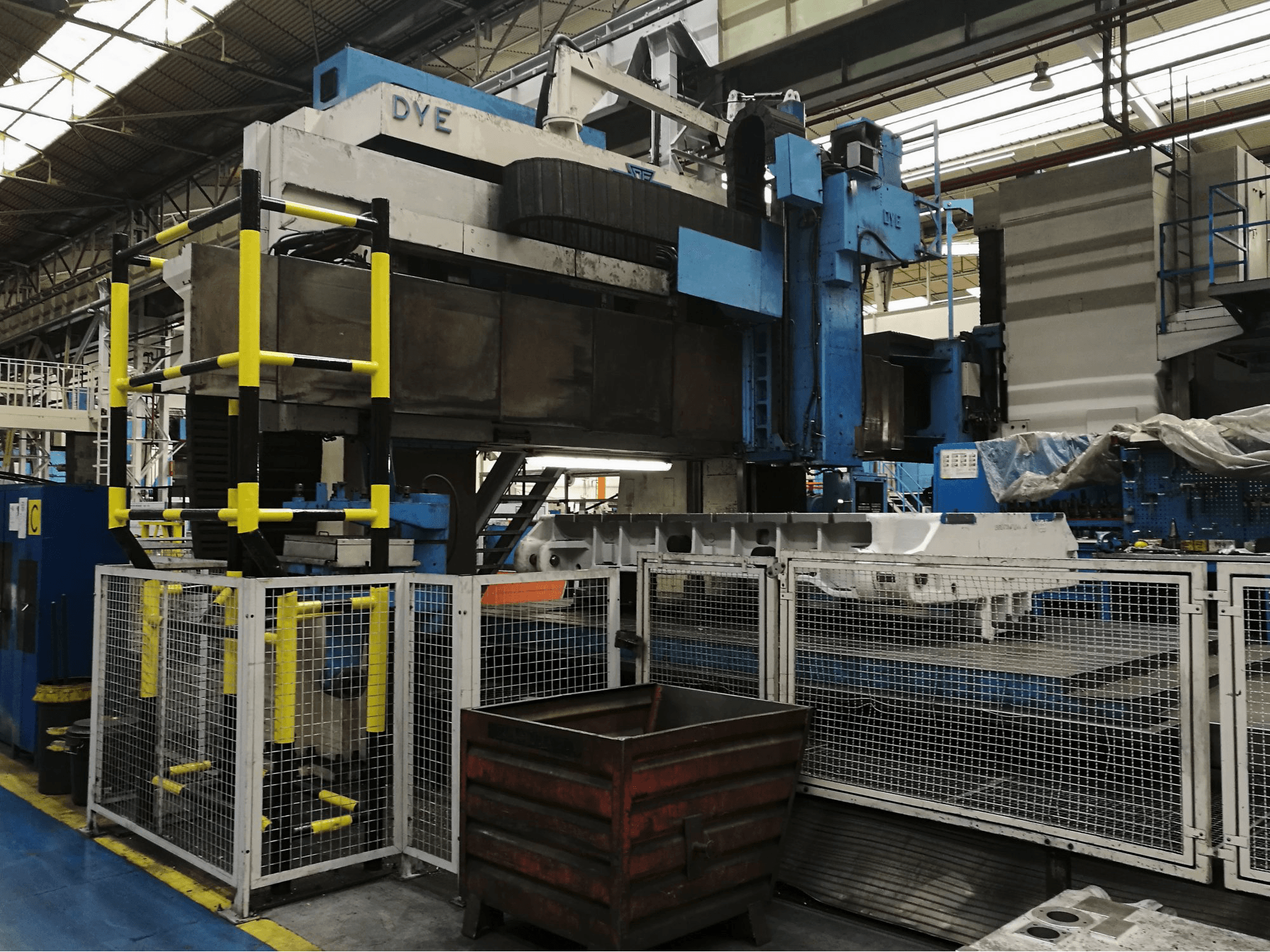 Masinavaade DYE FPF-4-N/C vasakult