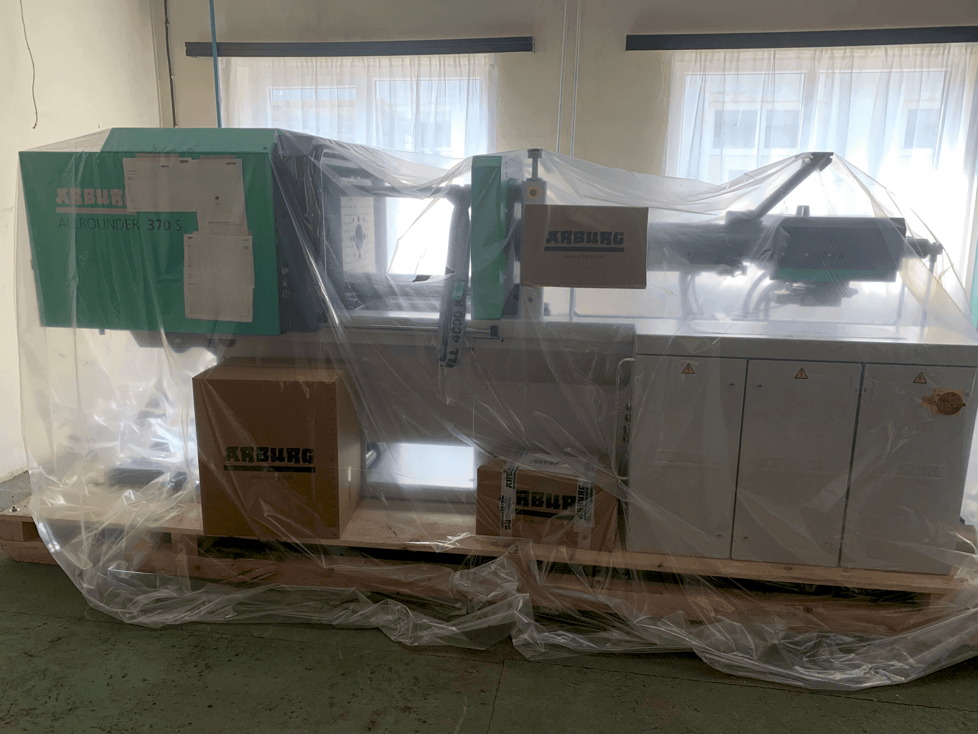 Masina Arburg 370 S 600-290 U eestvaade