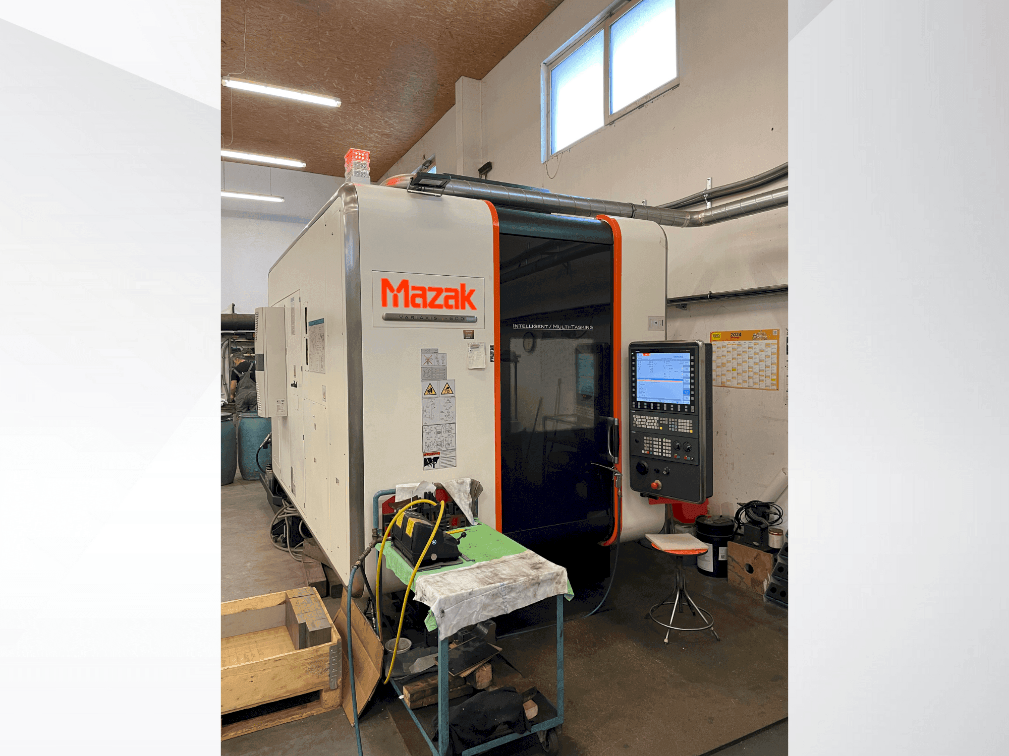 Masina Mazak Variaxis i-600 eestvaade