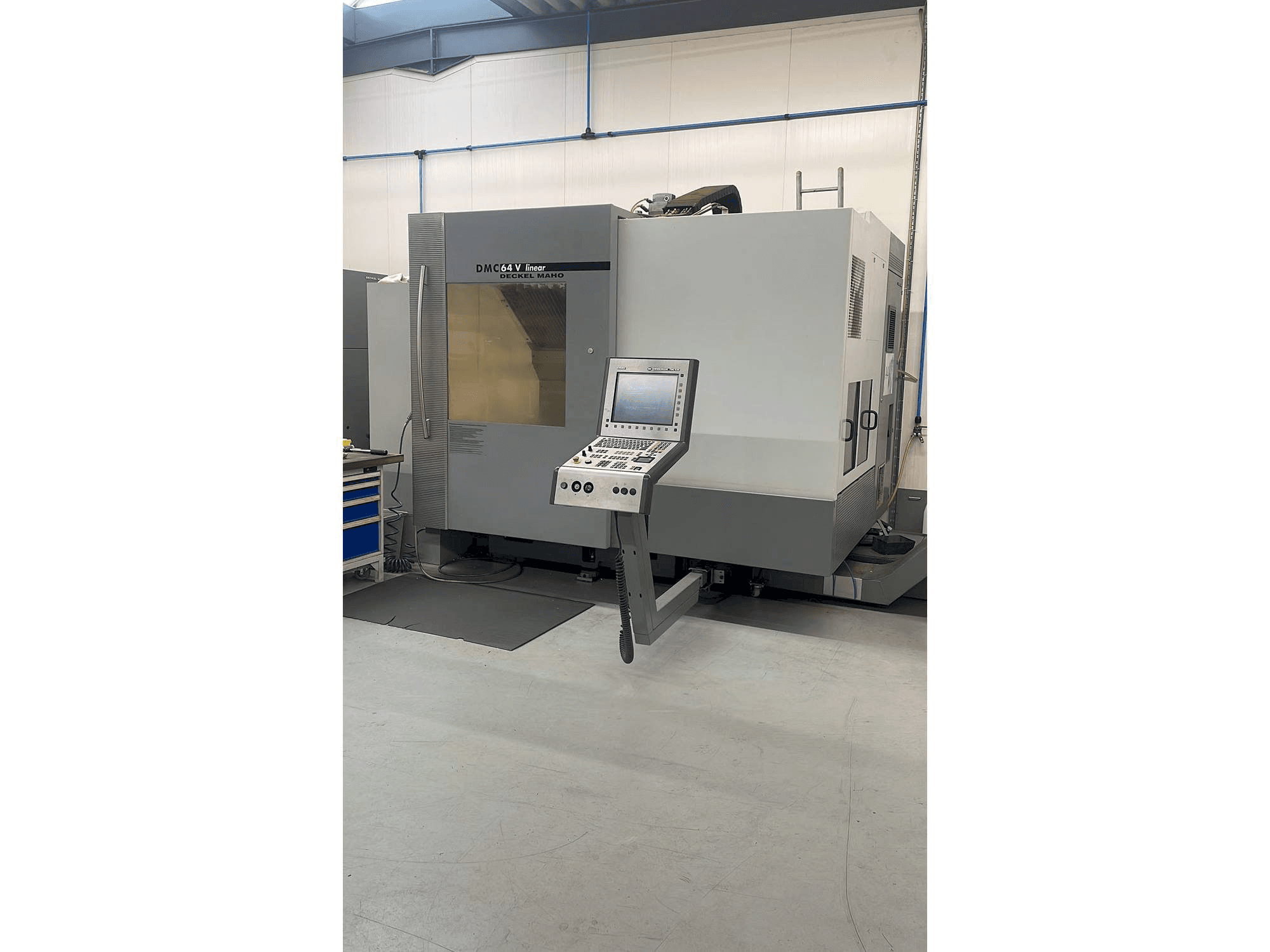 Masina DECKEL MAHO DMC 64V linear eestvaade