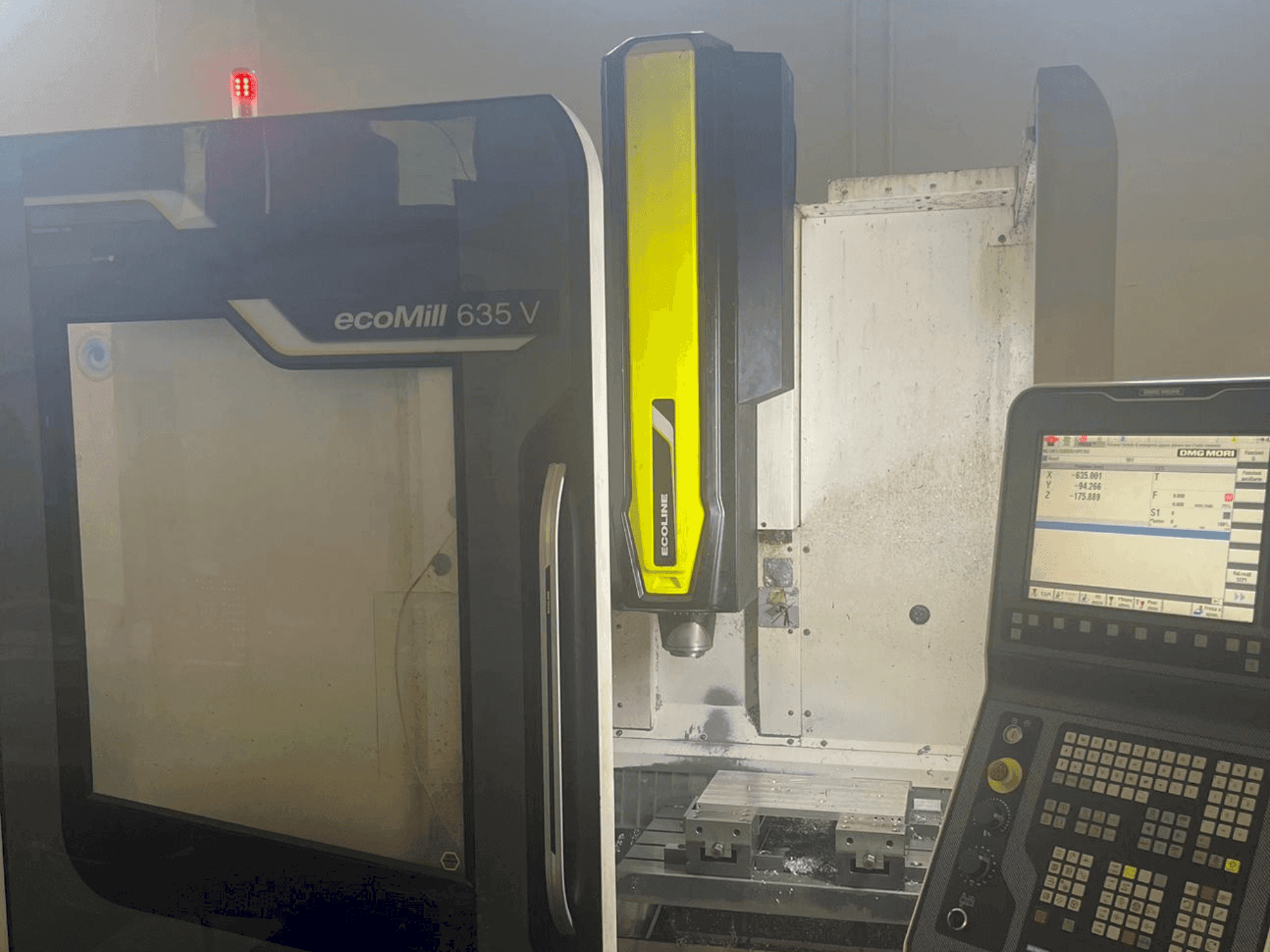 Masina DMG MORI ecoMill 635V eestvaade