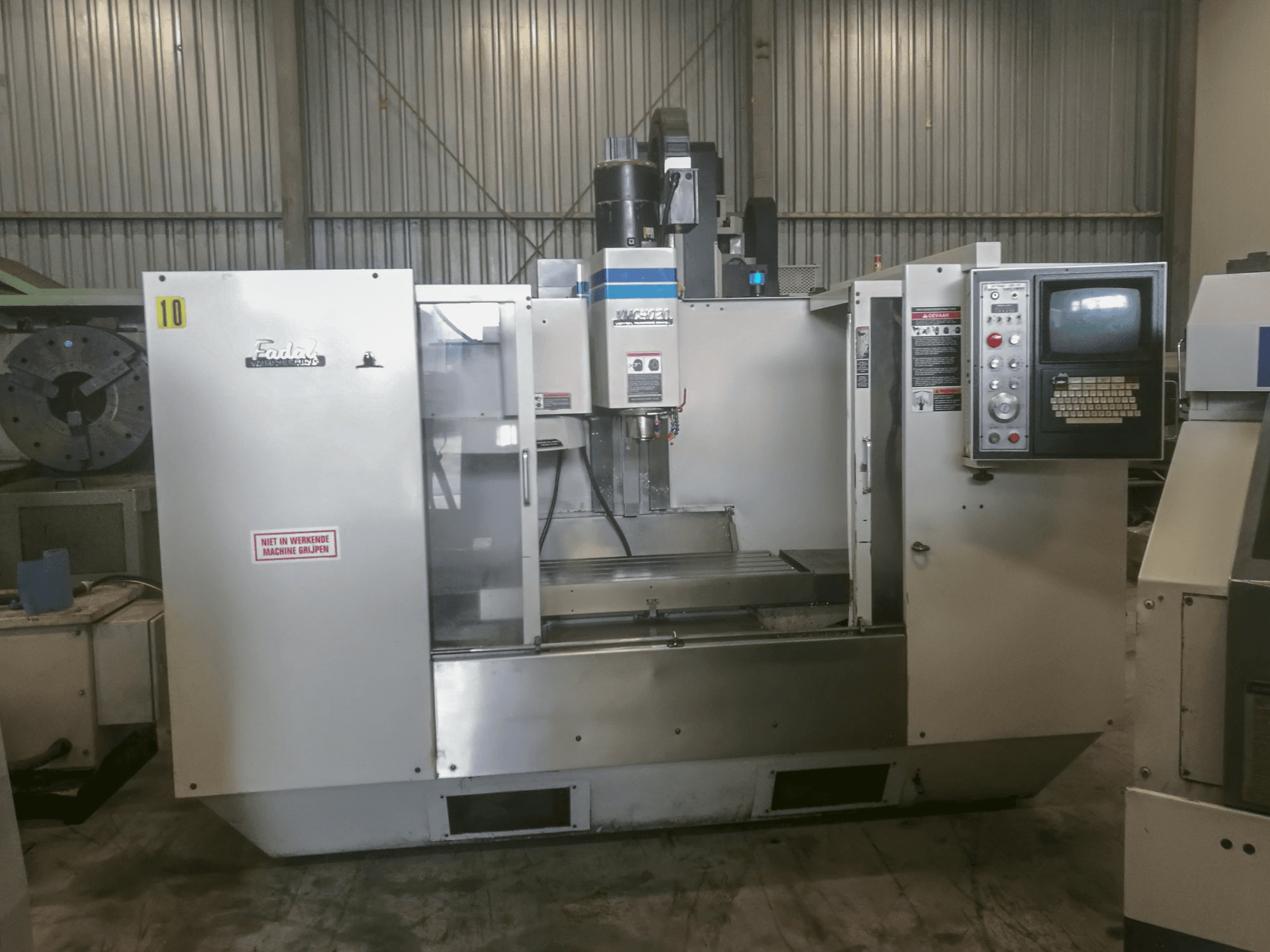 Masina FADAL VMC 4020HT eestvaade