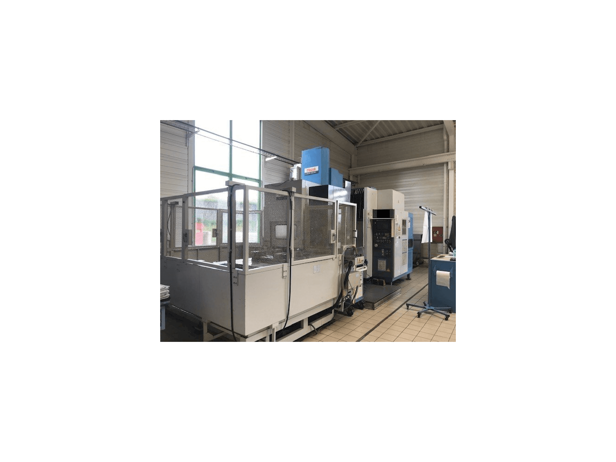 Masina Mazak AJV 65 eestvaade