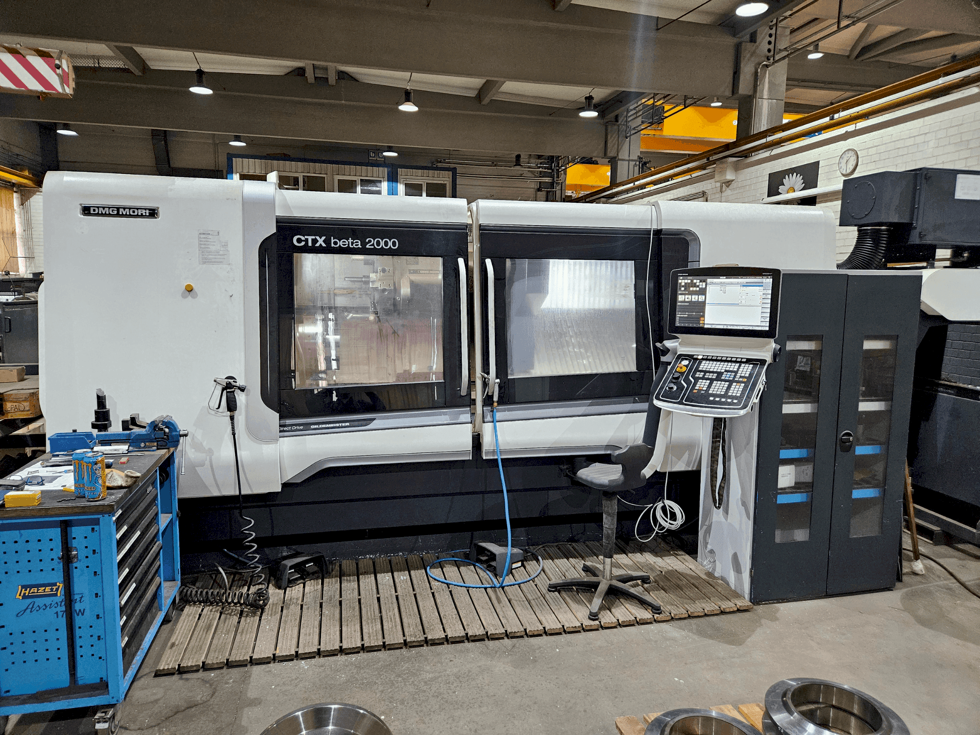 Masina DMG MORI CTX beta 2000 eestvaade