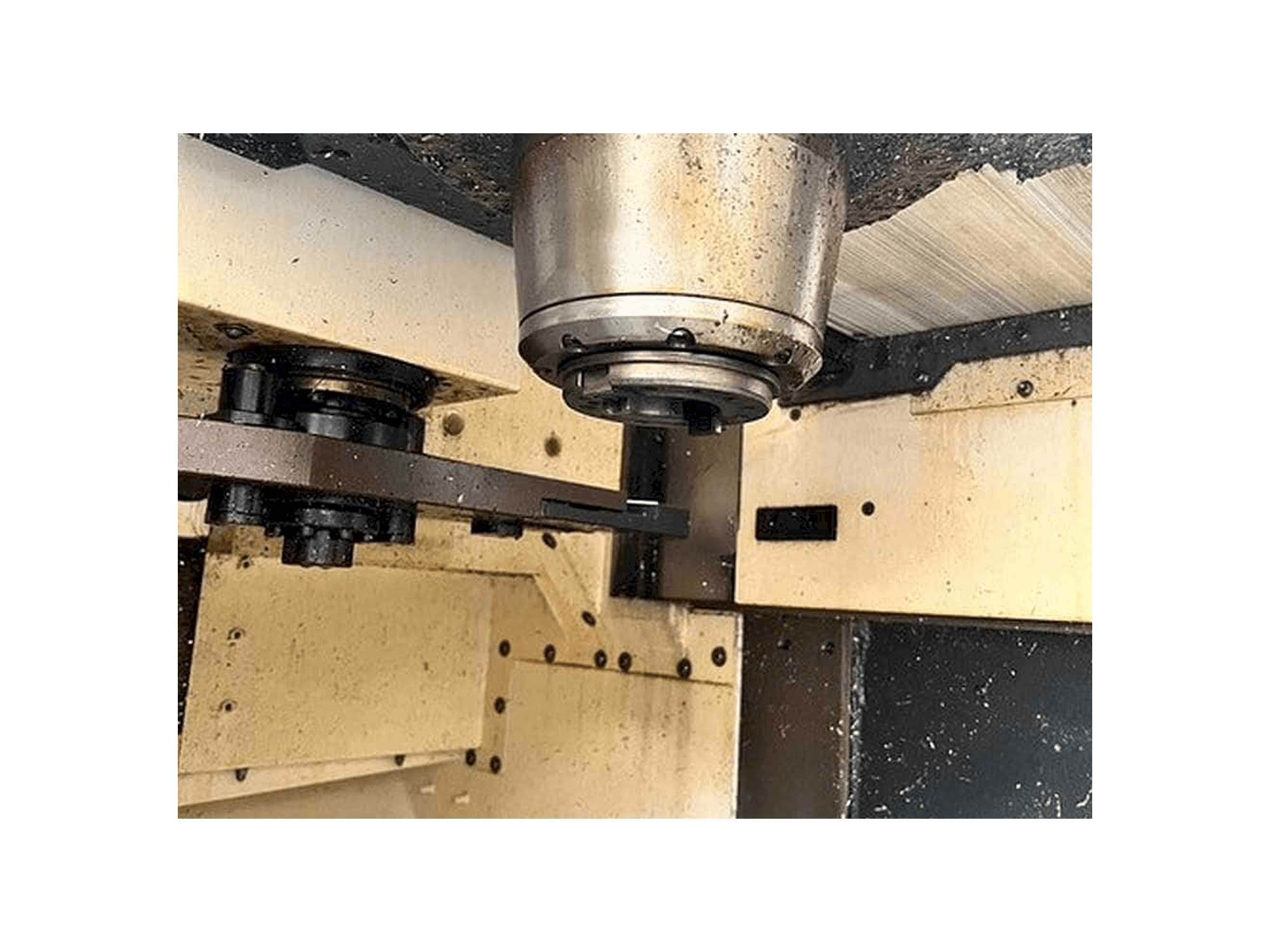 Masina DMG MORI CMX 50 U eestvaade