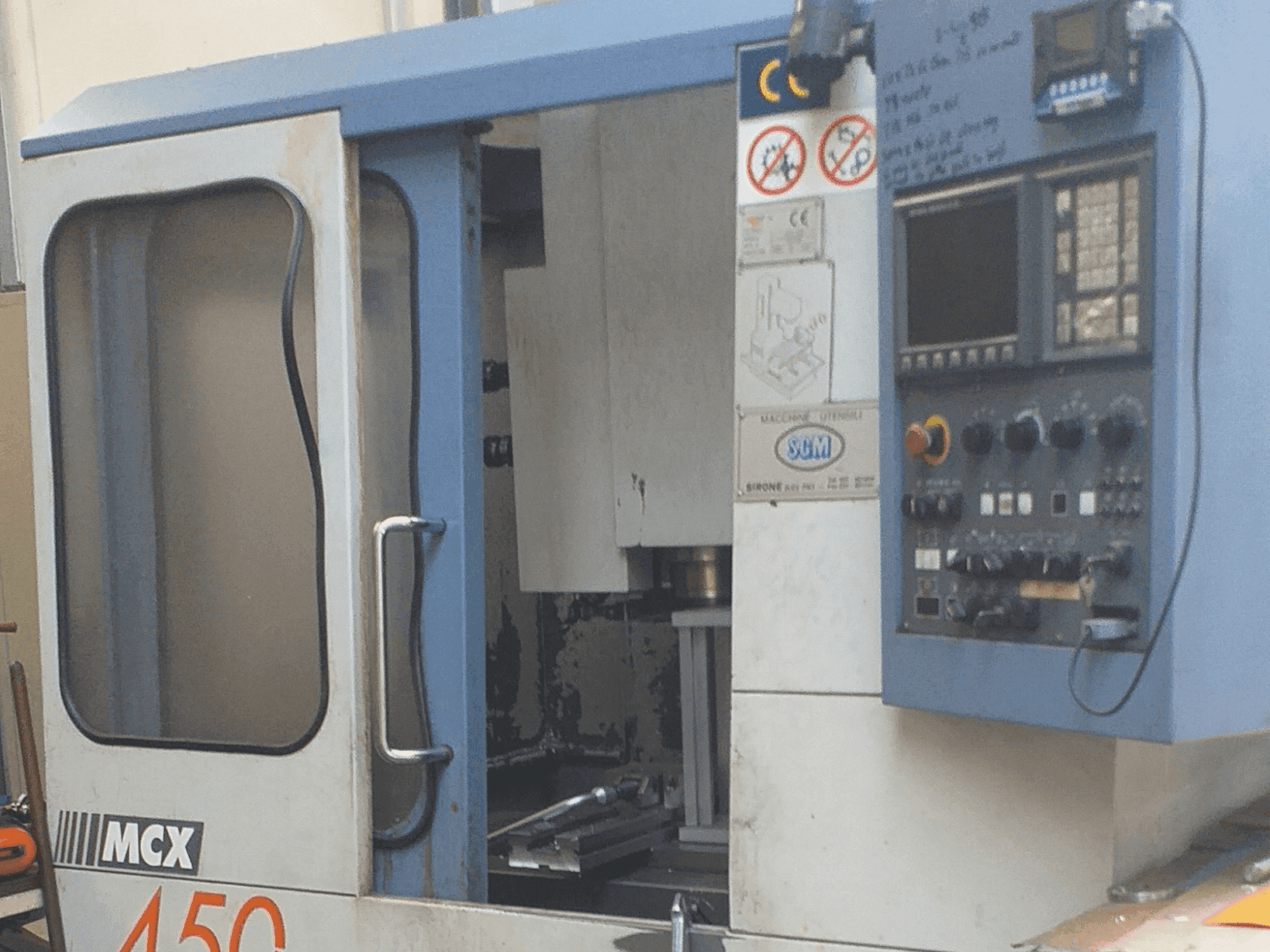 Masina FAMUP MCX 450 eestvaade