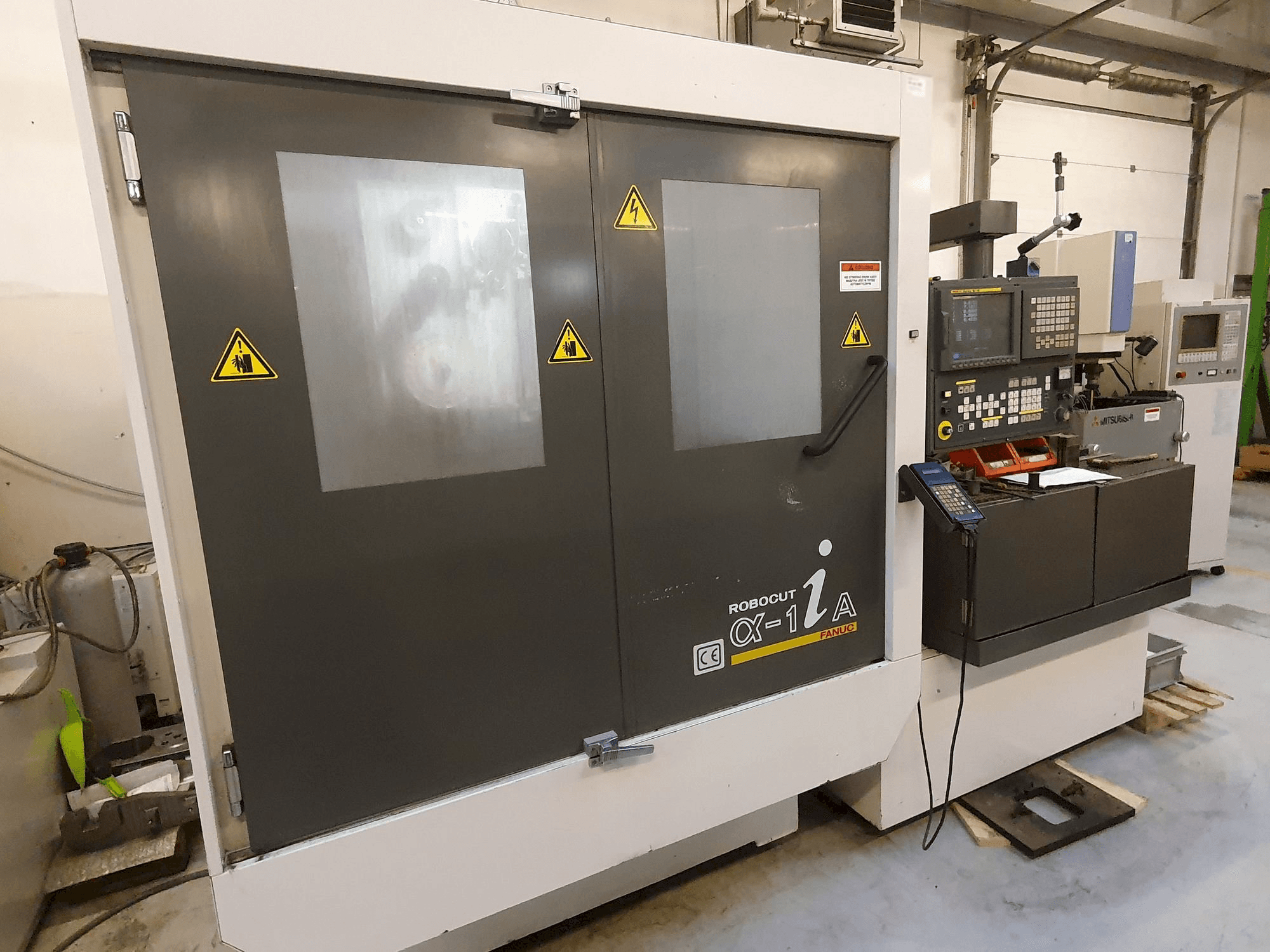 Masina FANUC Robocut Alpha-1iA eestvaade