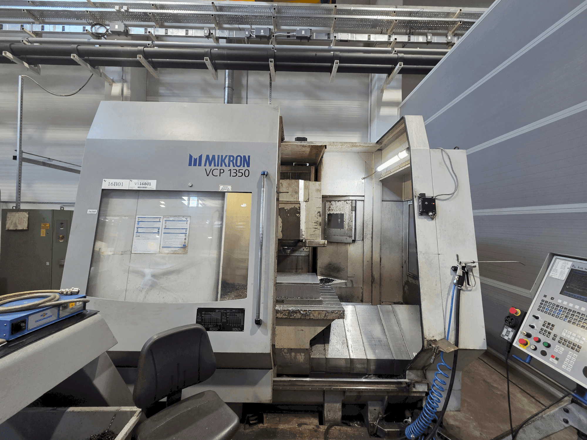 Masina MIKRON VCP 1350 eestvaade