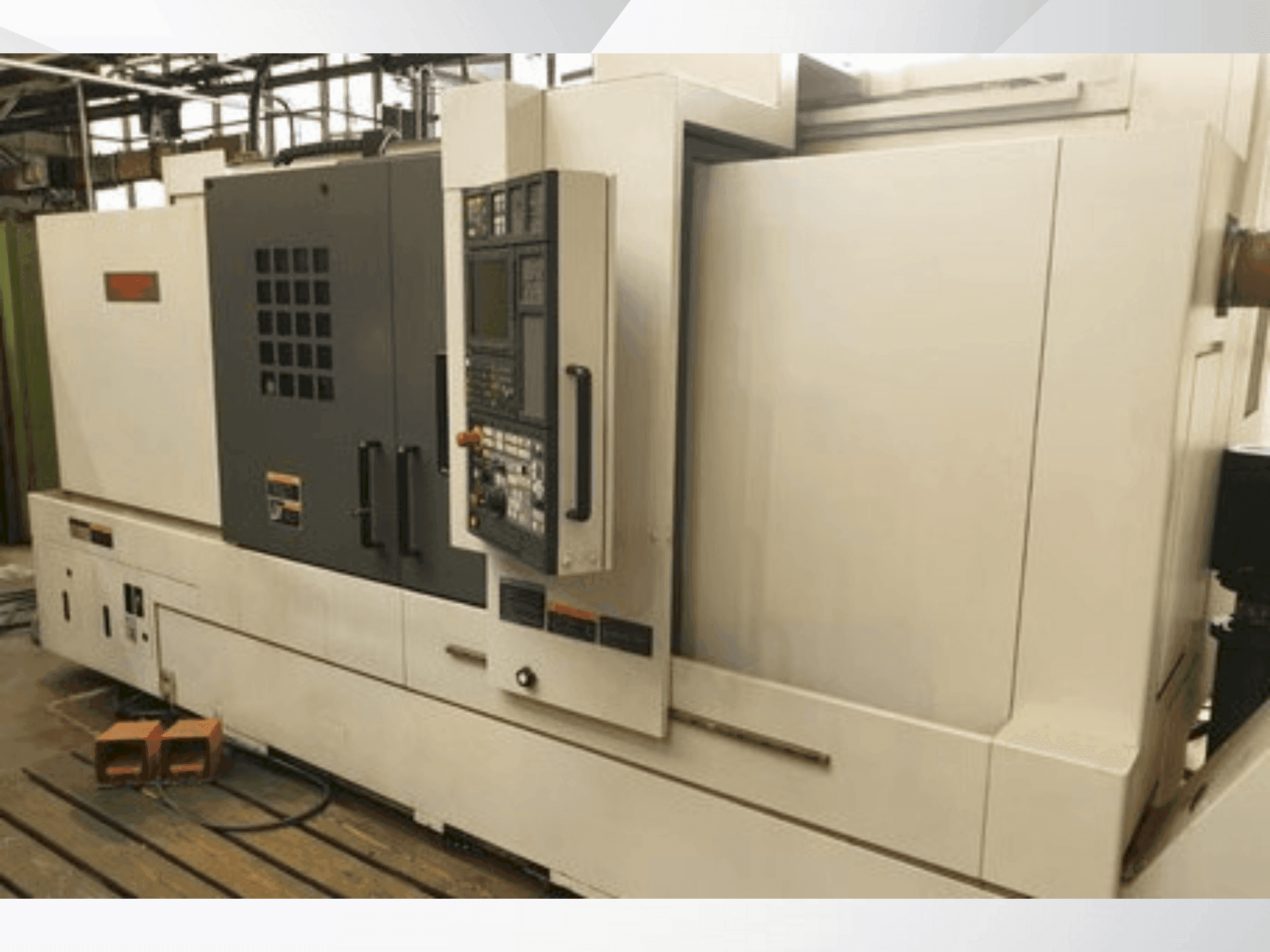 Masina MORI SEIKI NL2500MC eestvaade
