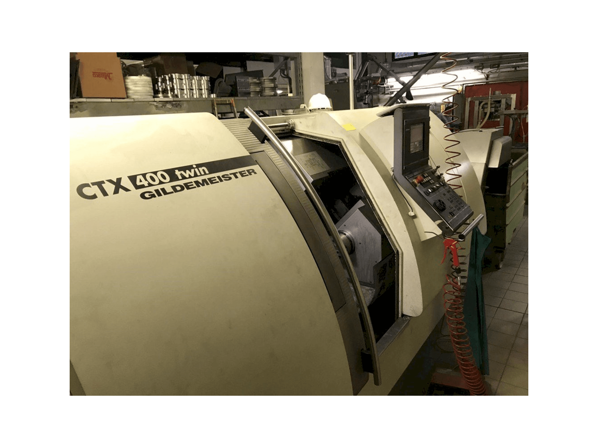 Masina Gildemeister CTX 400 Twin eestvaade