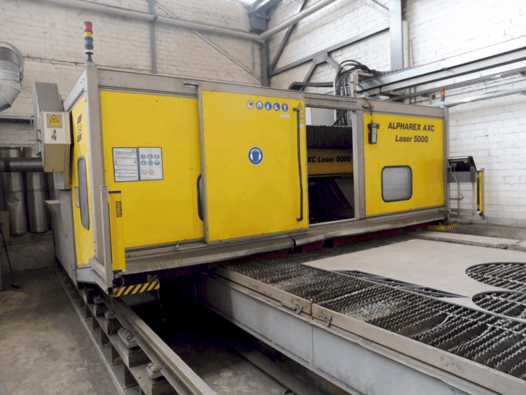 Masina ALPHAREX AXC Laser 500 eestvaade