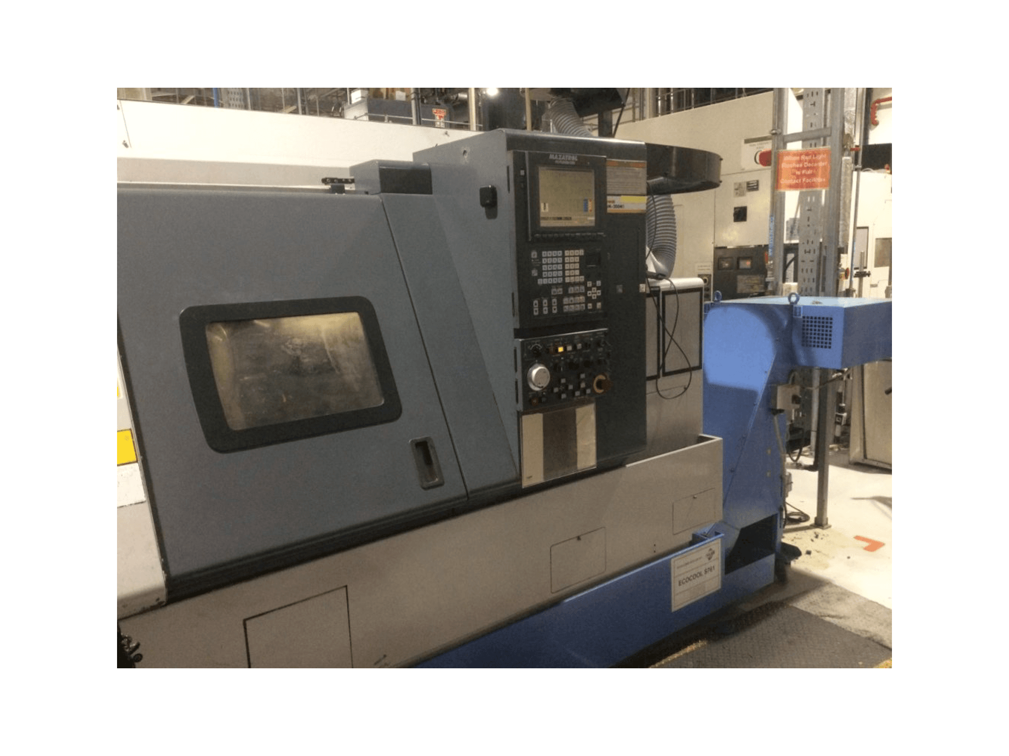 Masina Mazak Super Quick Turn 200M vasaku külje vaade