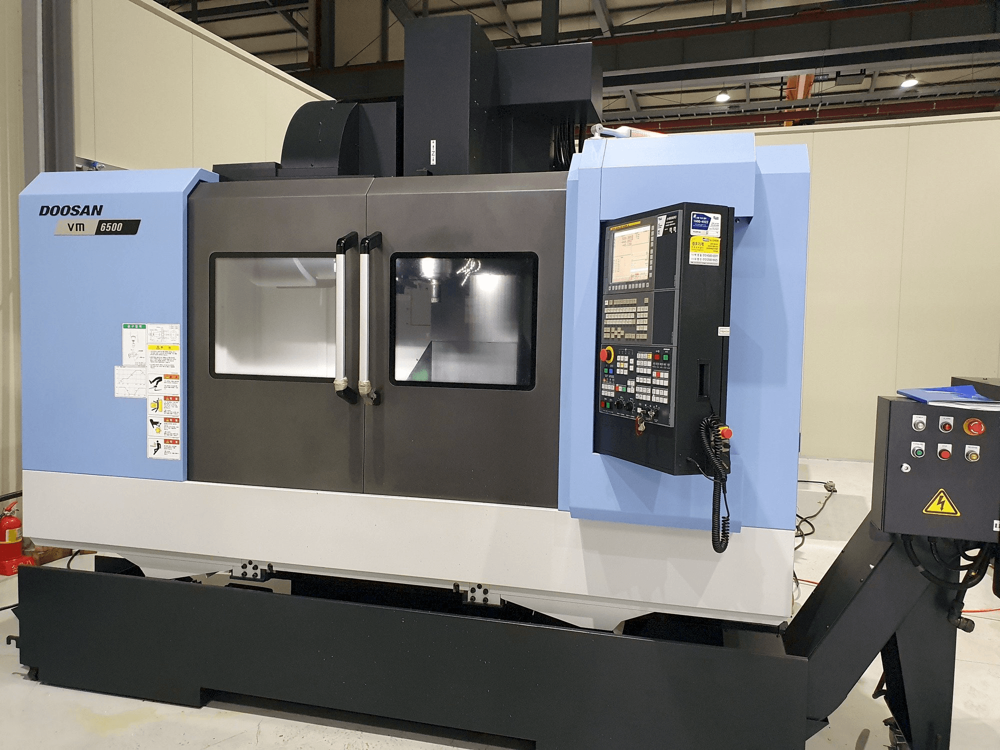 Masina Doosan VM6500 eestvaade