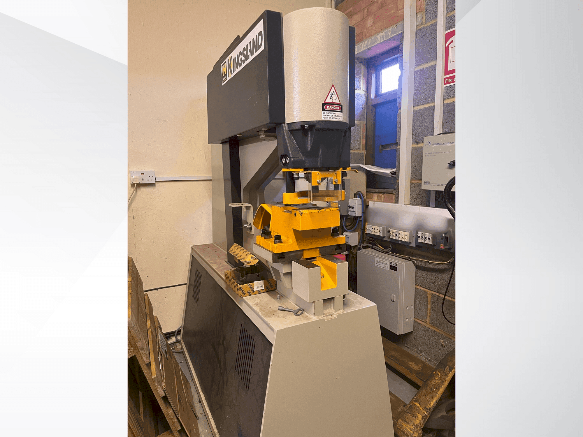 Masina HACO Kingsland 60p eestvaade