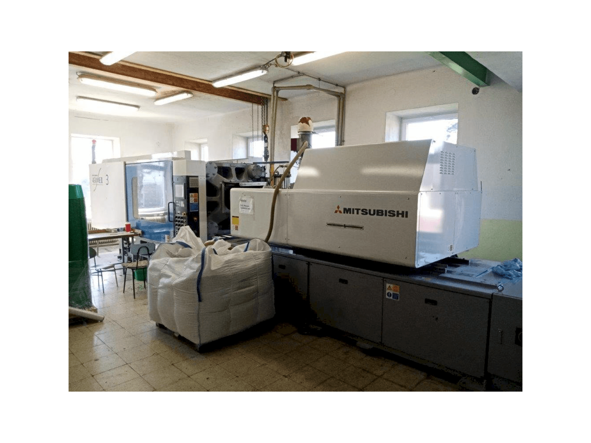 Masina Mitsubishi 450 ME II-70 eestvaade