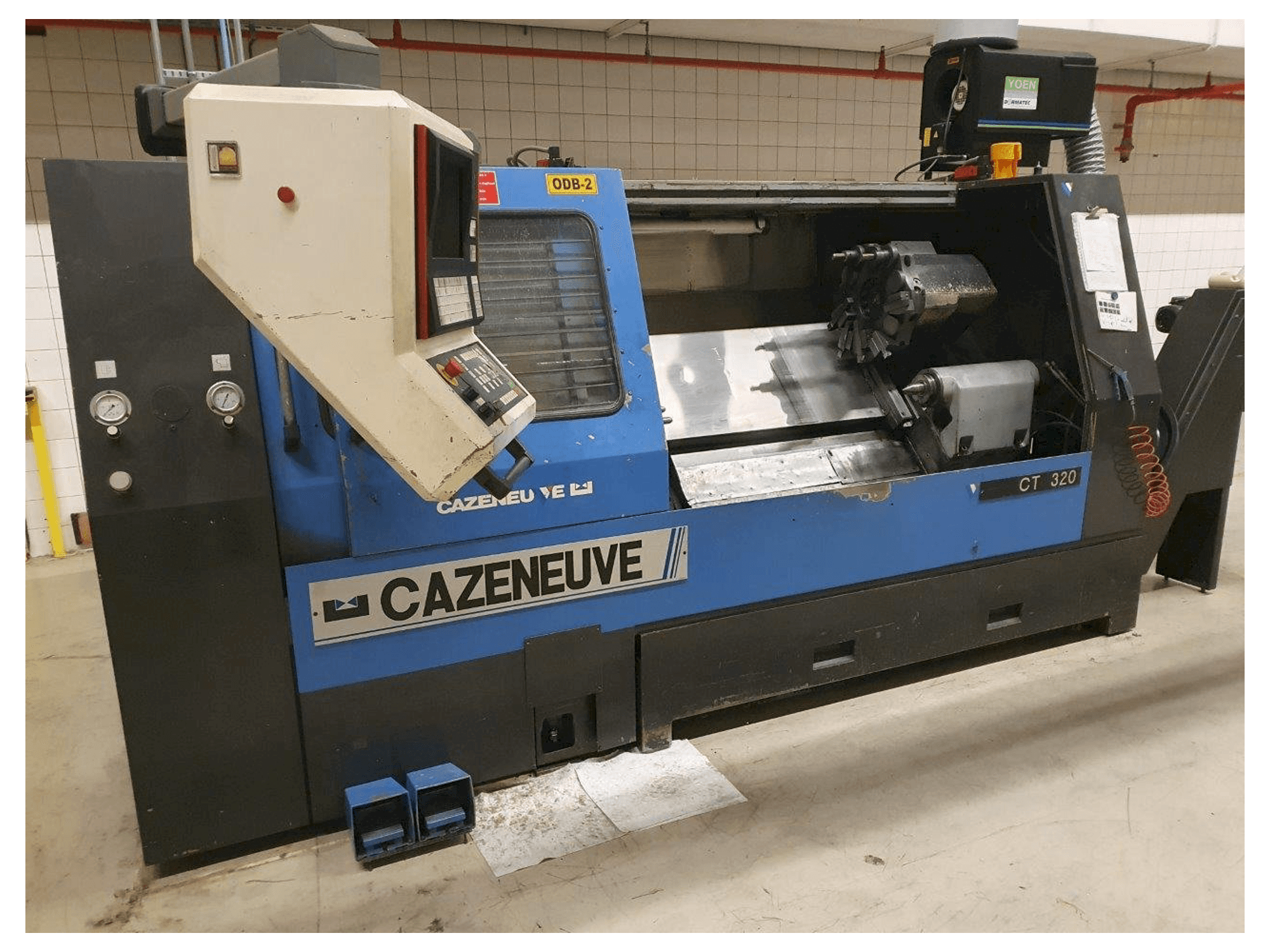 Masina CAZENEUVE CT320 eestvaade