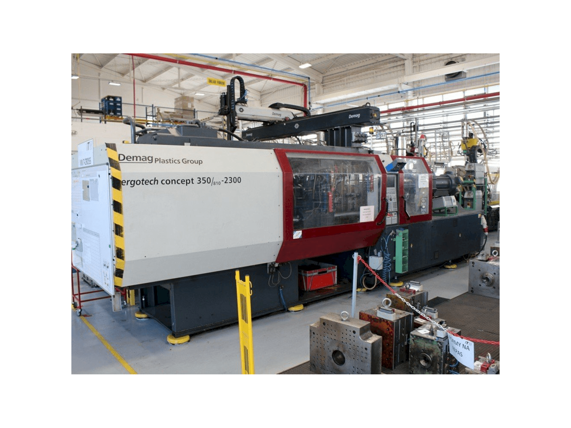 Masina DEMAG Ergotech 350/810-2300 vasaku külje vaade