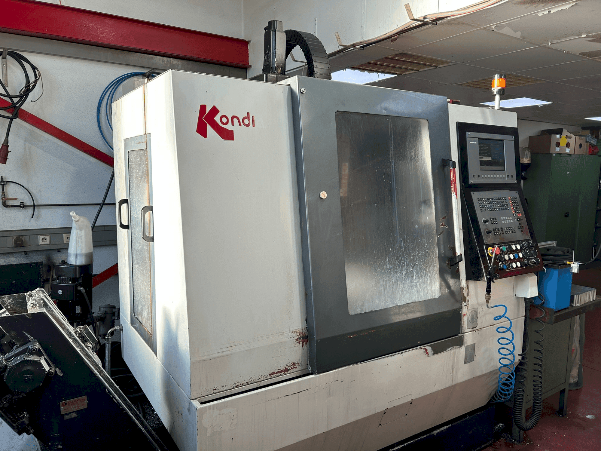 Masina KONDIA B-640 eestvaade