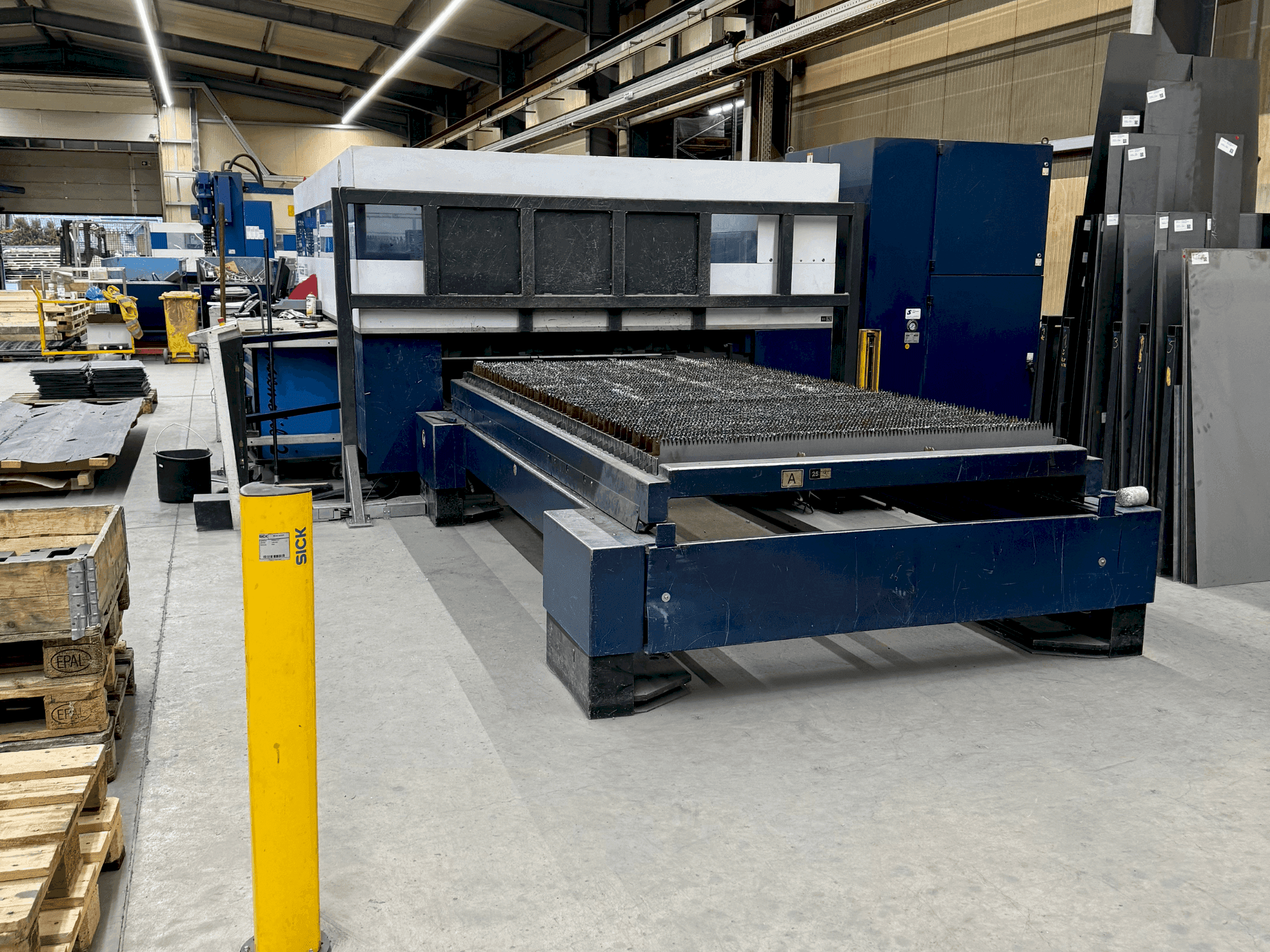 Masina TRUMPF TruLaser 3030 4kW (L20) eestvaade