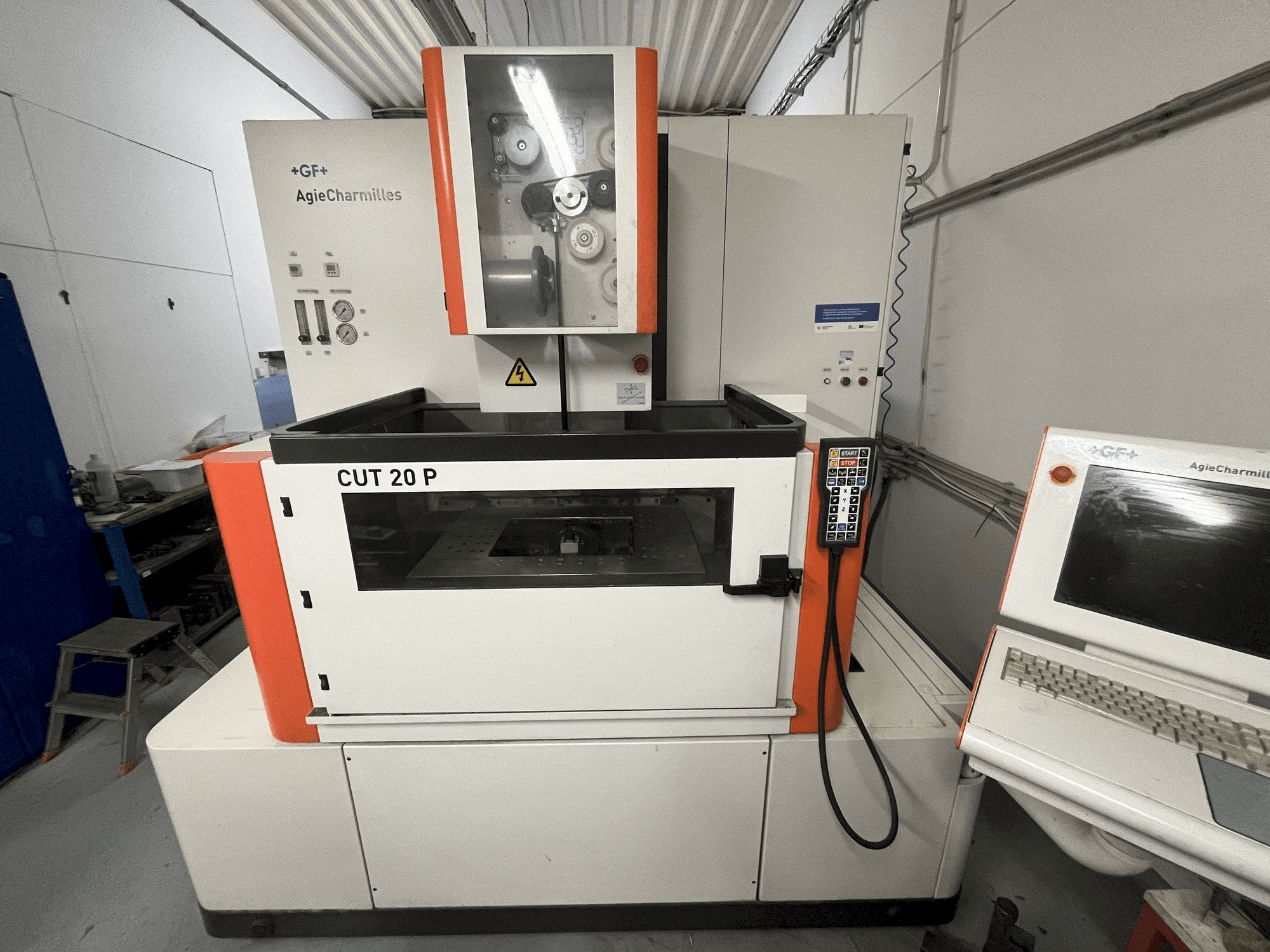 Masina AgieCharmilles CUT 20 P eestvaade