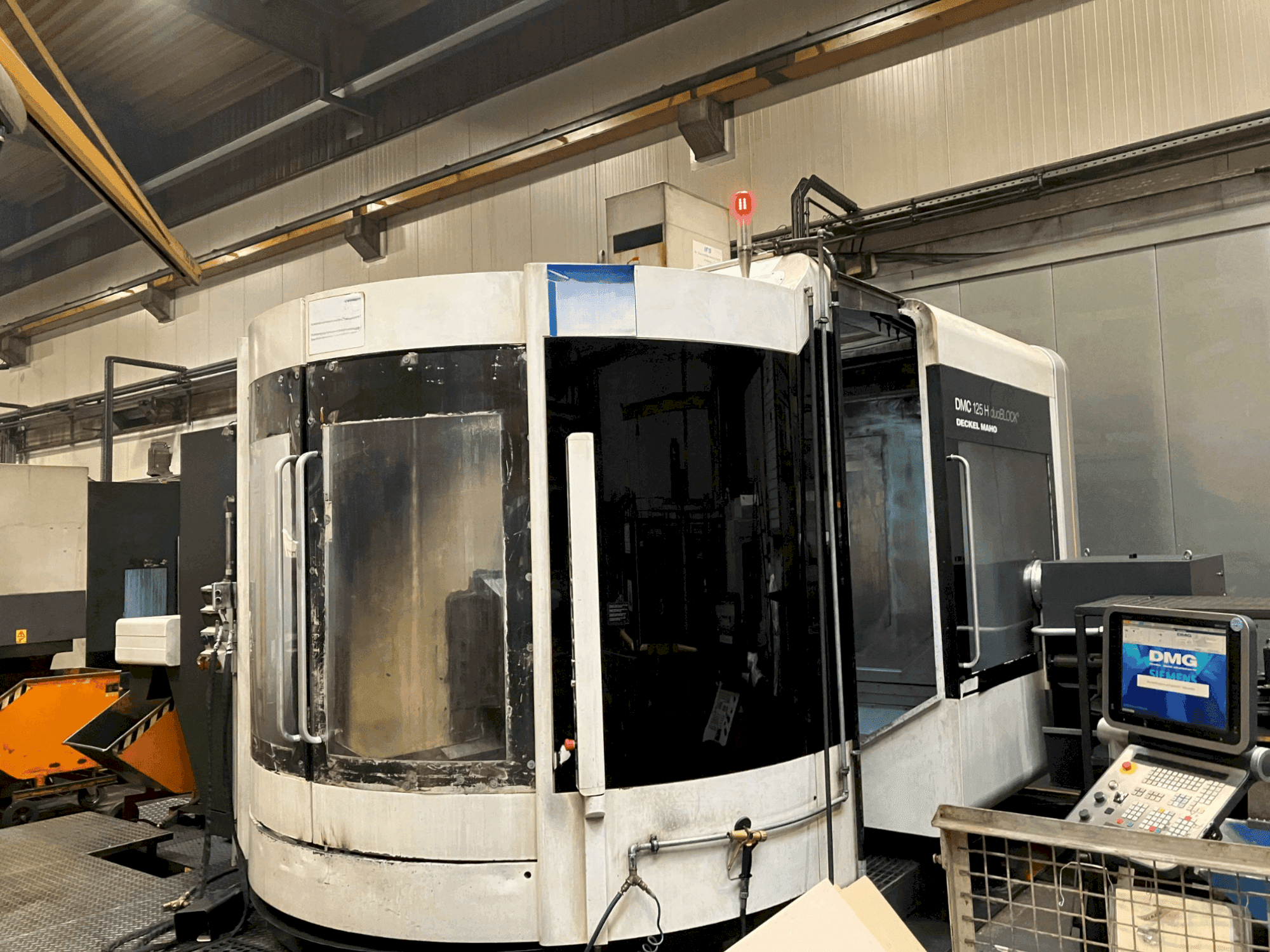 Masina DECKEL DMC 125 H duoBlock eestvaade