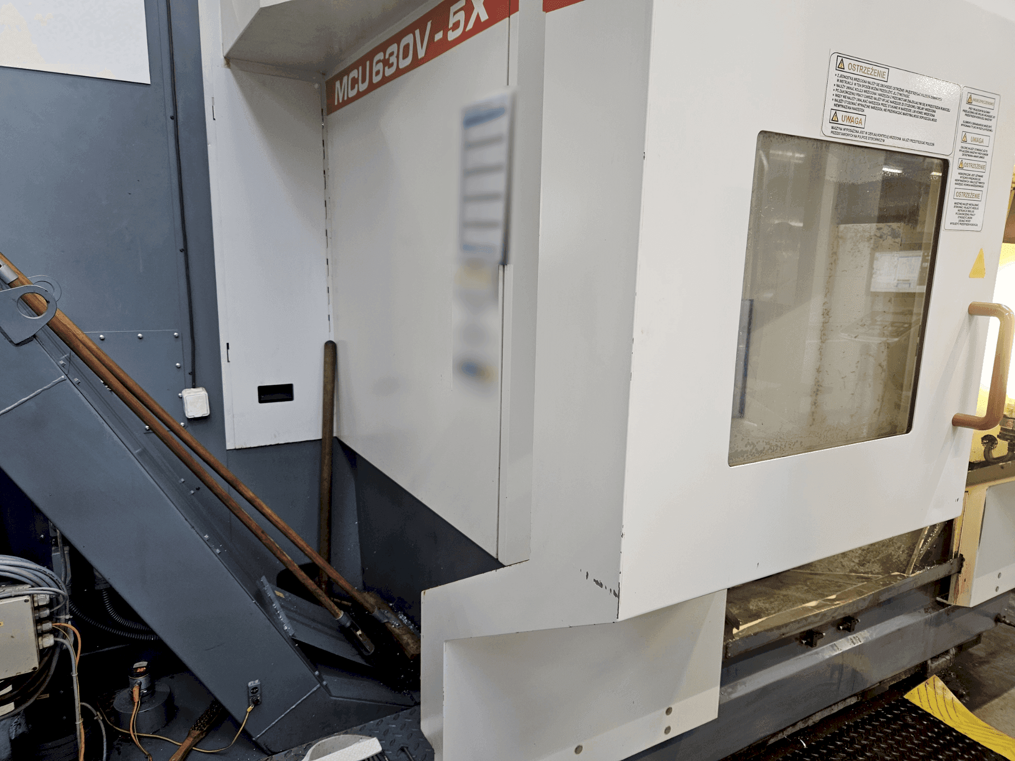 Masina KOVOSVIT MAS MCU 630V-5X külgvaade