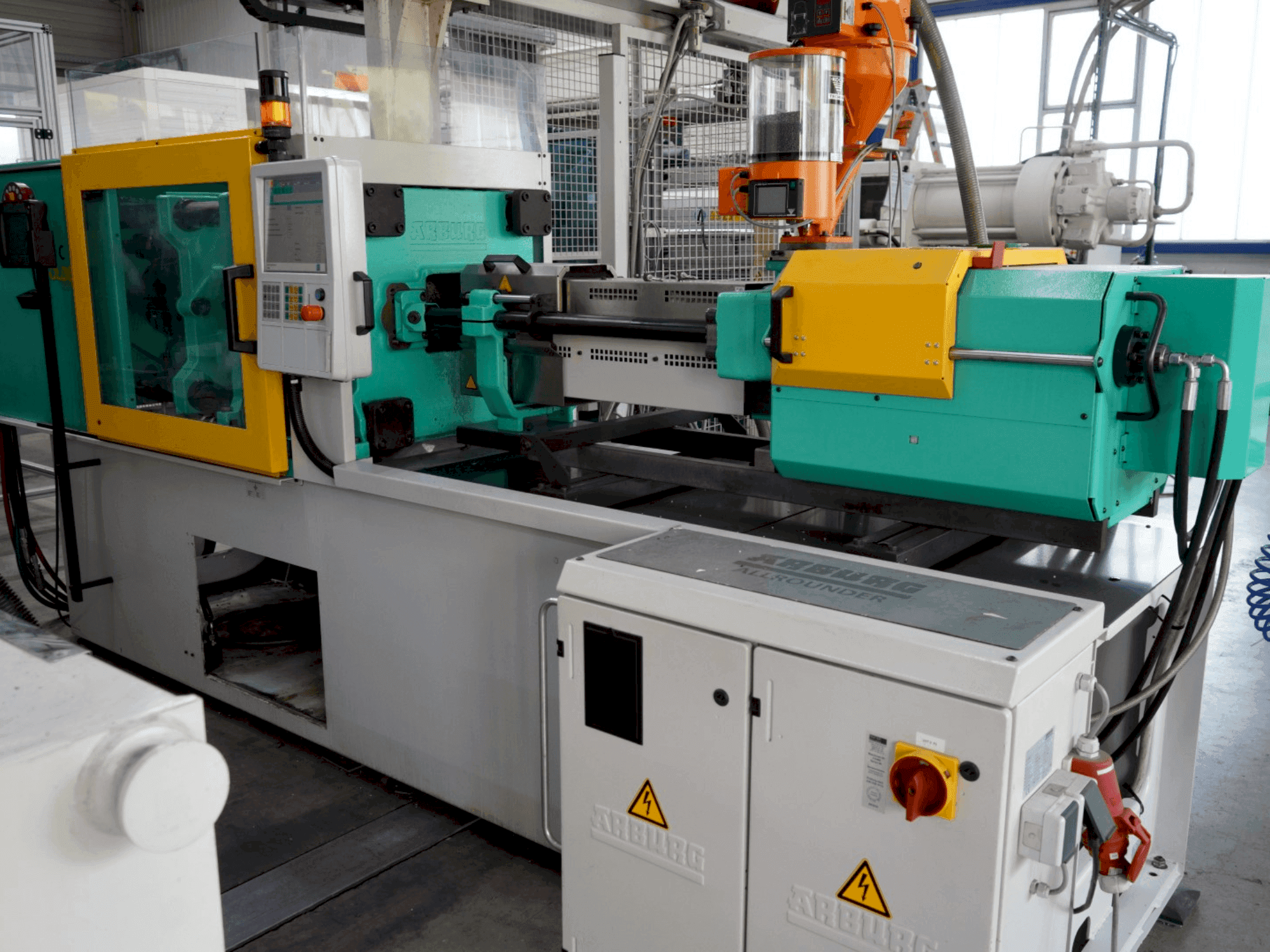 Masina Arburg 470C 1500-400 eestvaade