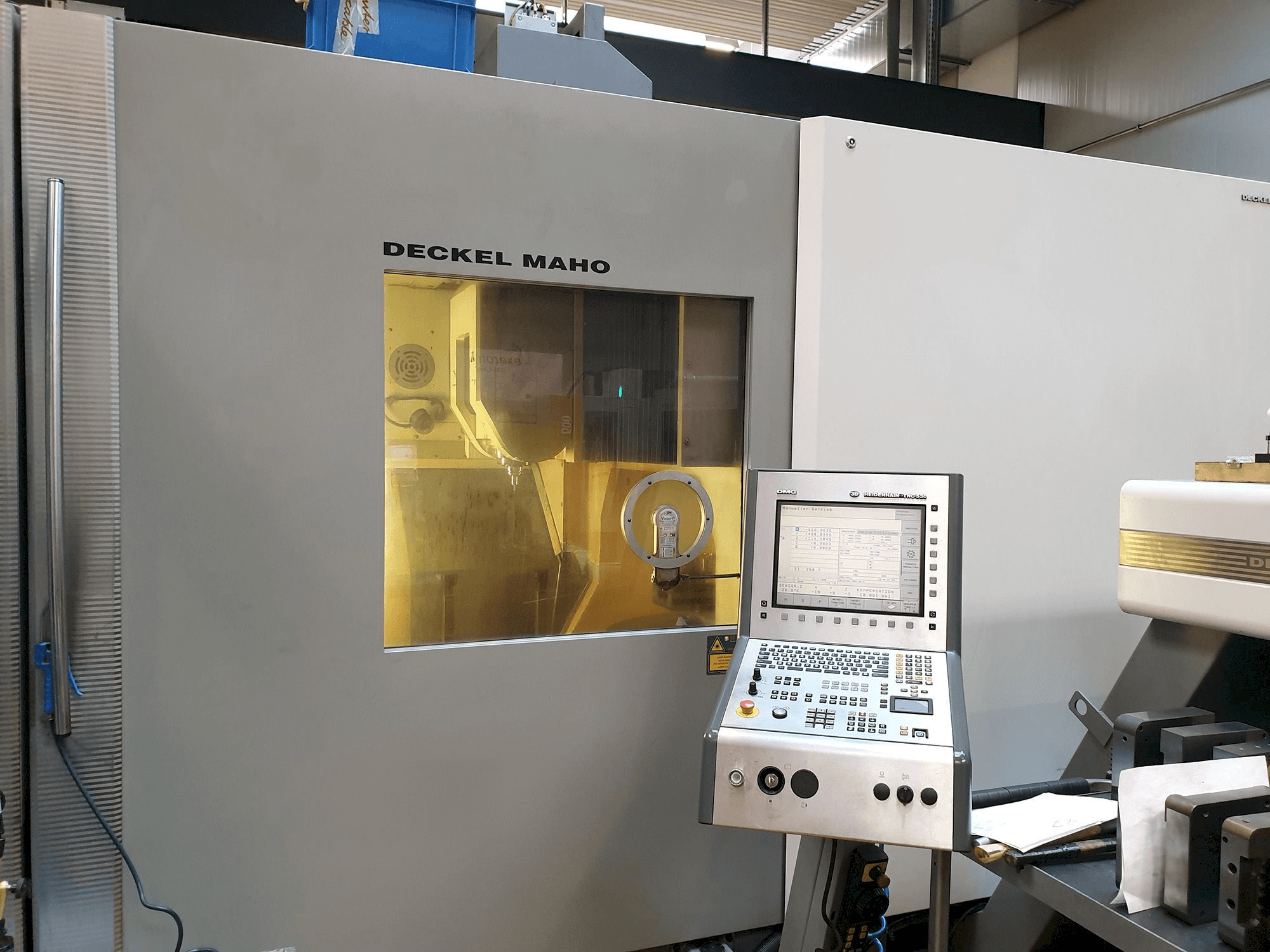 Masina DECKEL MAHO DMC 105V Linear eestvaade