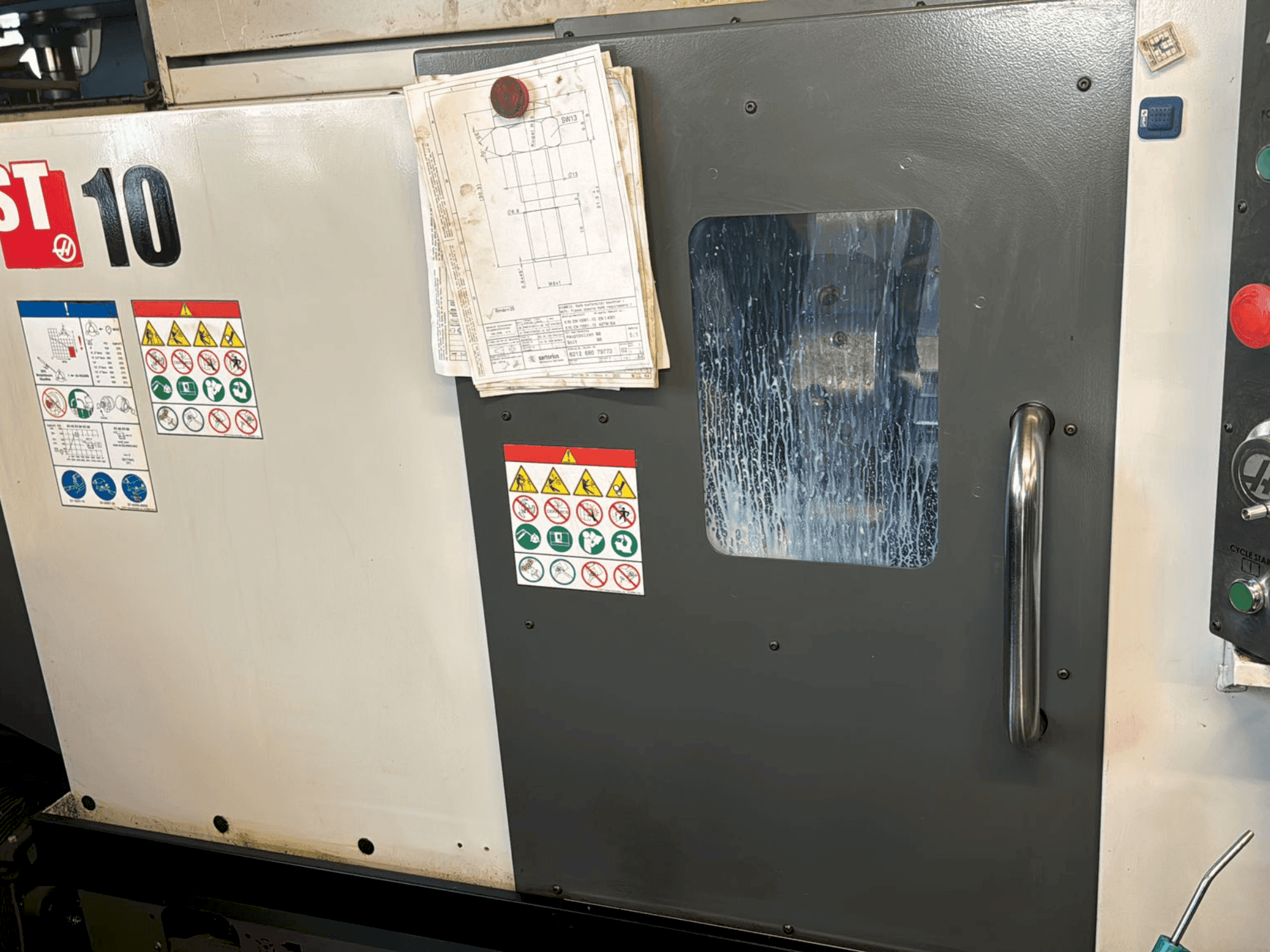 Masina HAAS ST-10 eestvaade