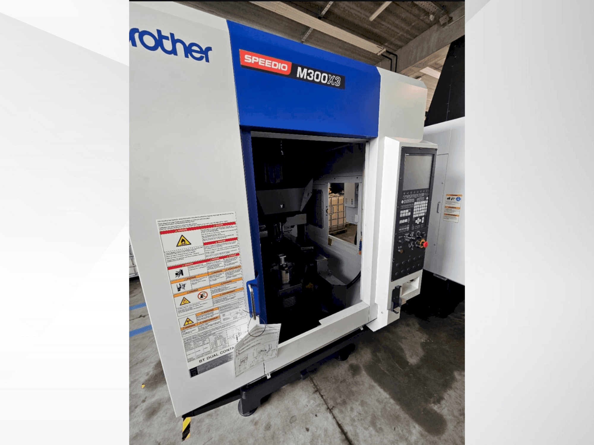Masina Brother Speedio M 300 X3 eestvaade