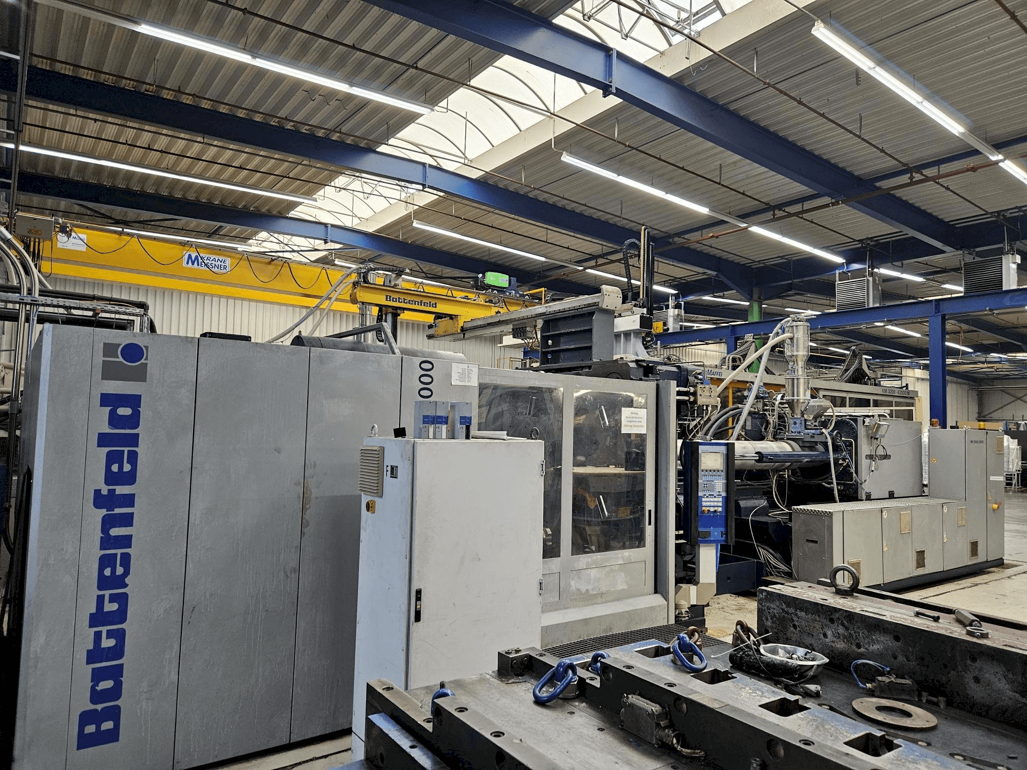 Masina Battenfeld HM 10000 eestvaade