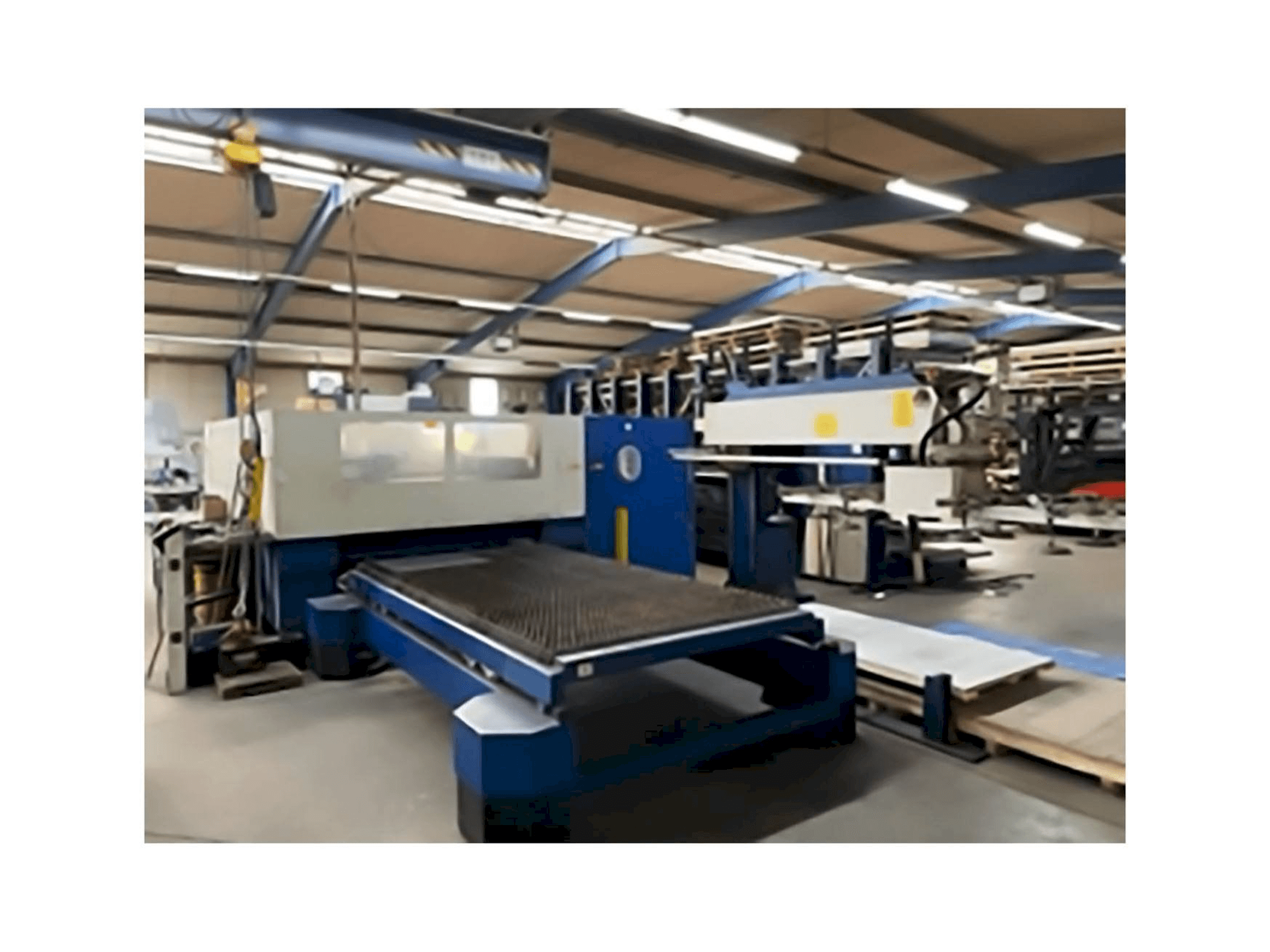 Masina Trumpf Trumatic L 3030 eestvaade