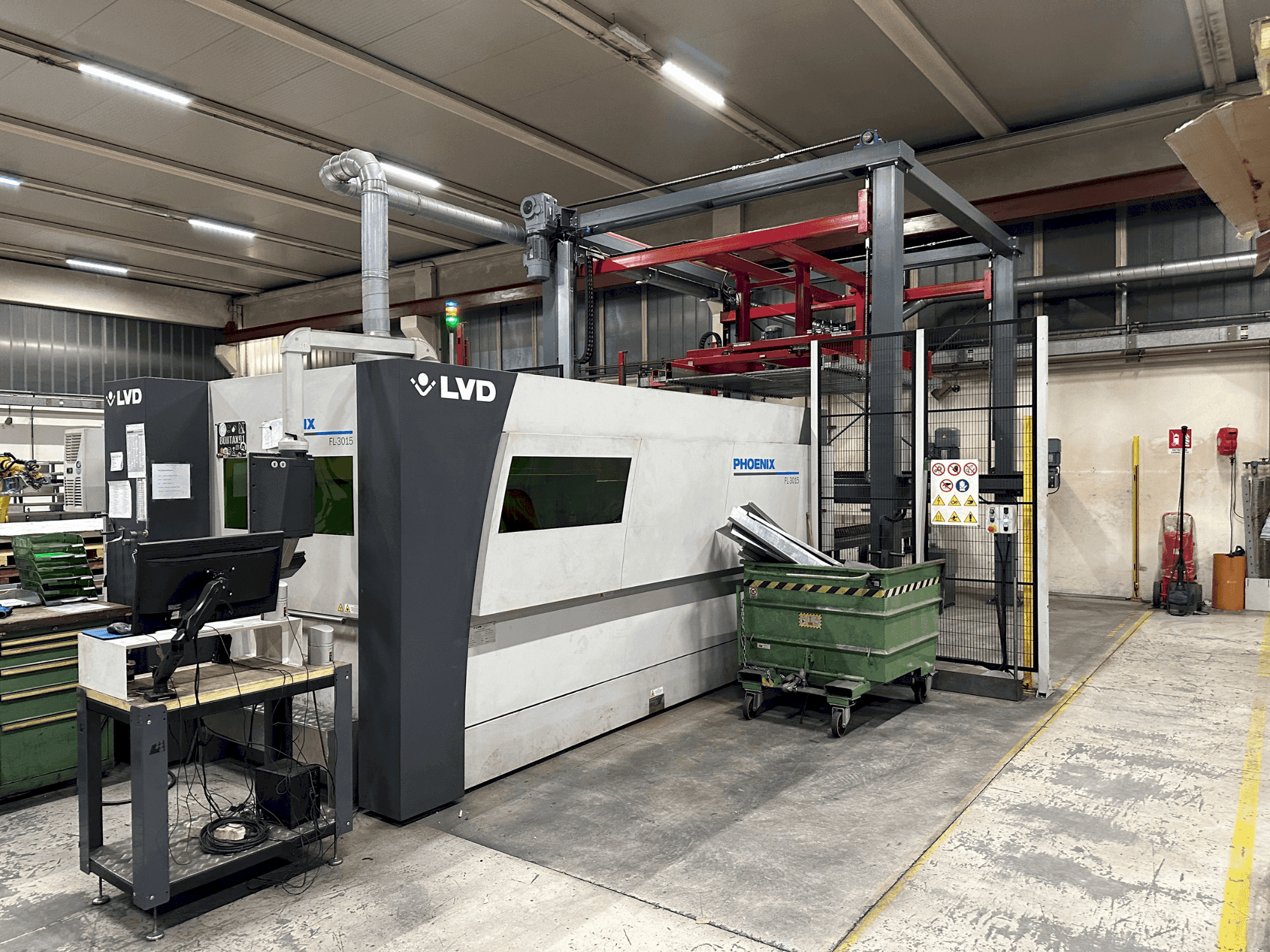 Masina LVD Phoenix FL 3015 eestvaade