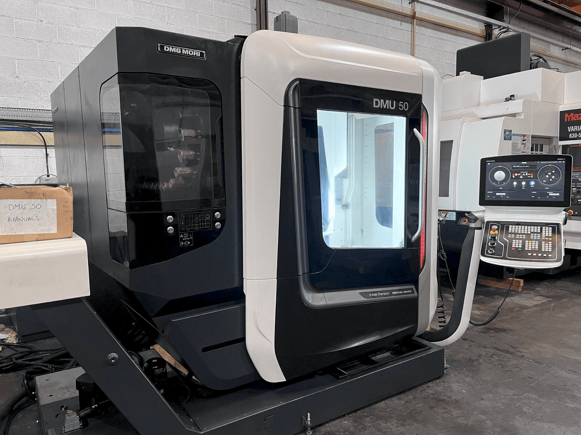 Masina DMG DMU 50 eestvaade