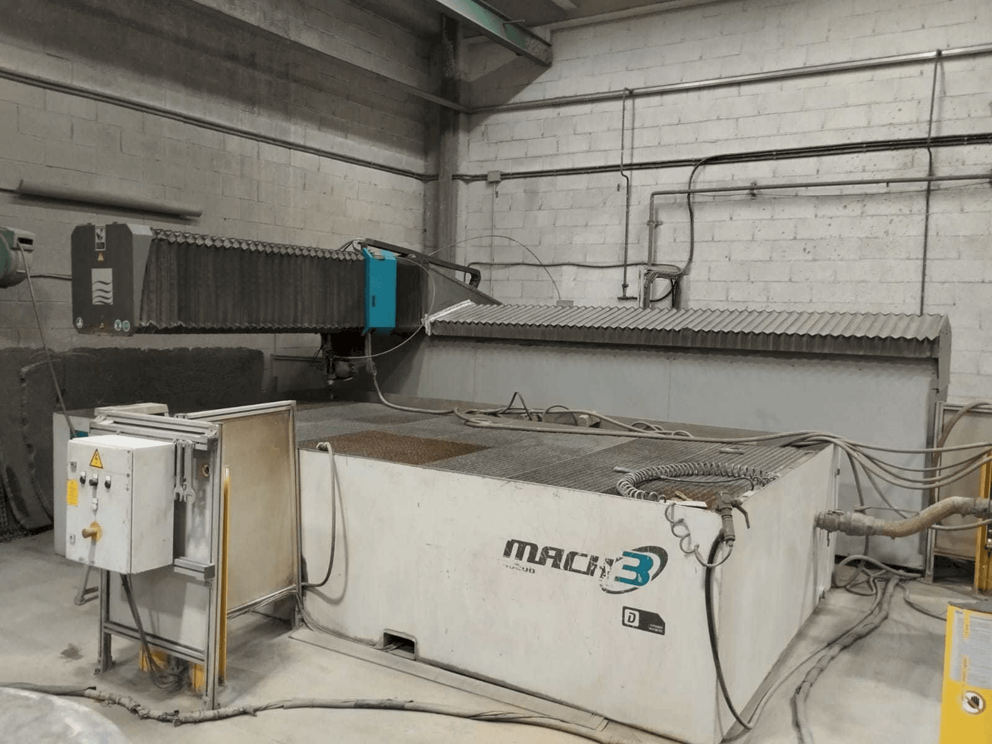 Masina Flow Mach3 4020B eestvaade