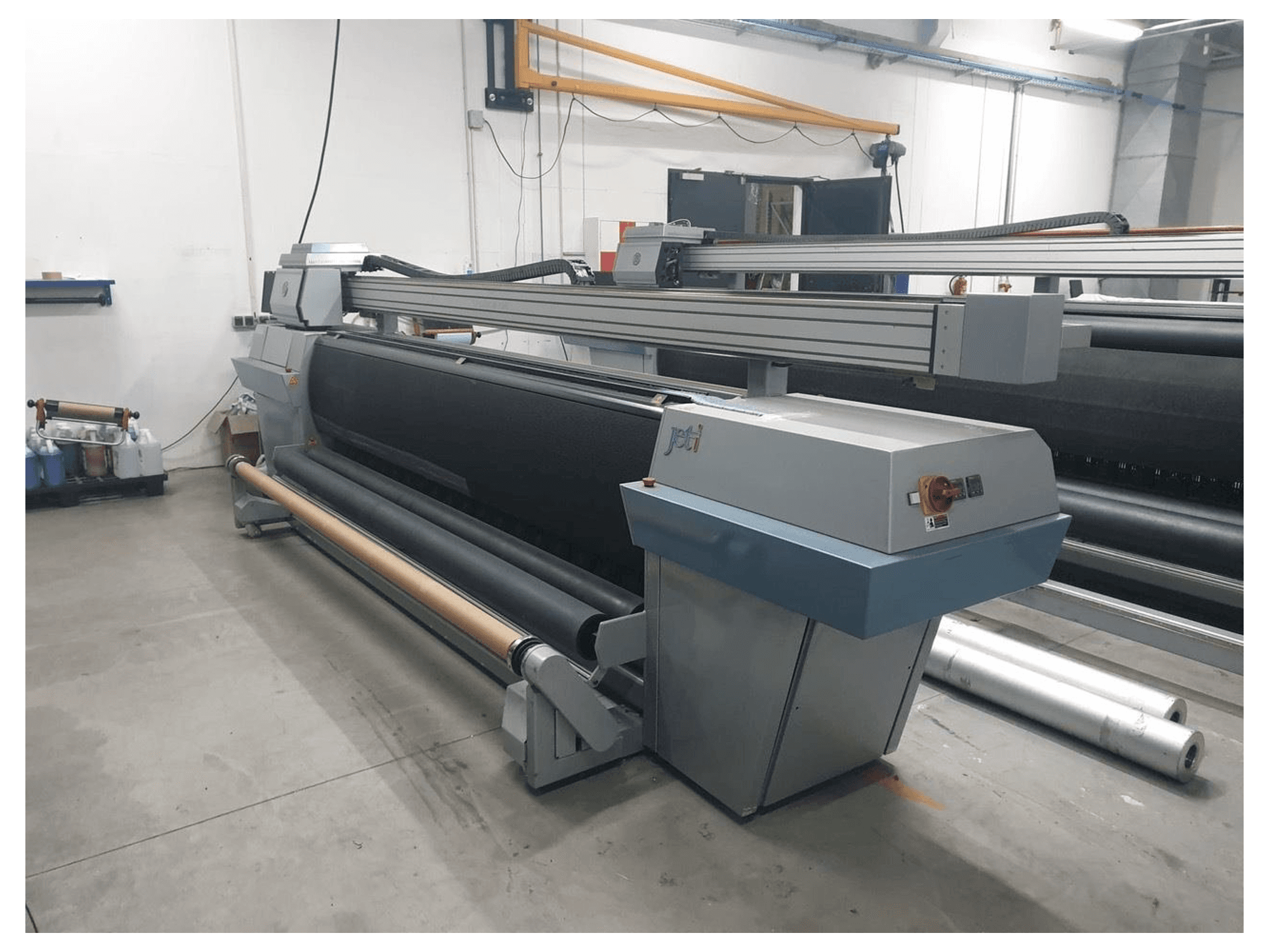 Masina JETI 3300 eestvaade