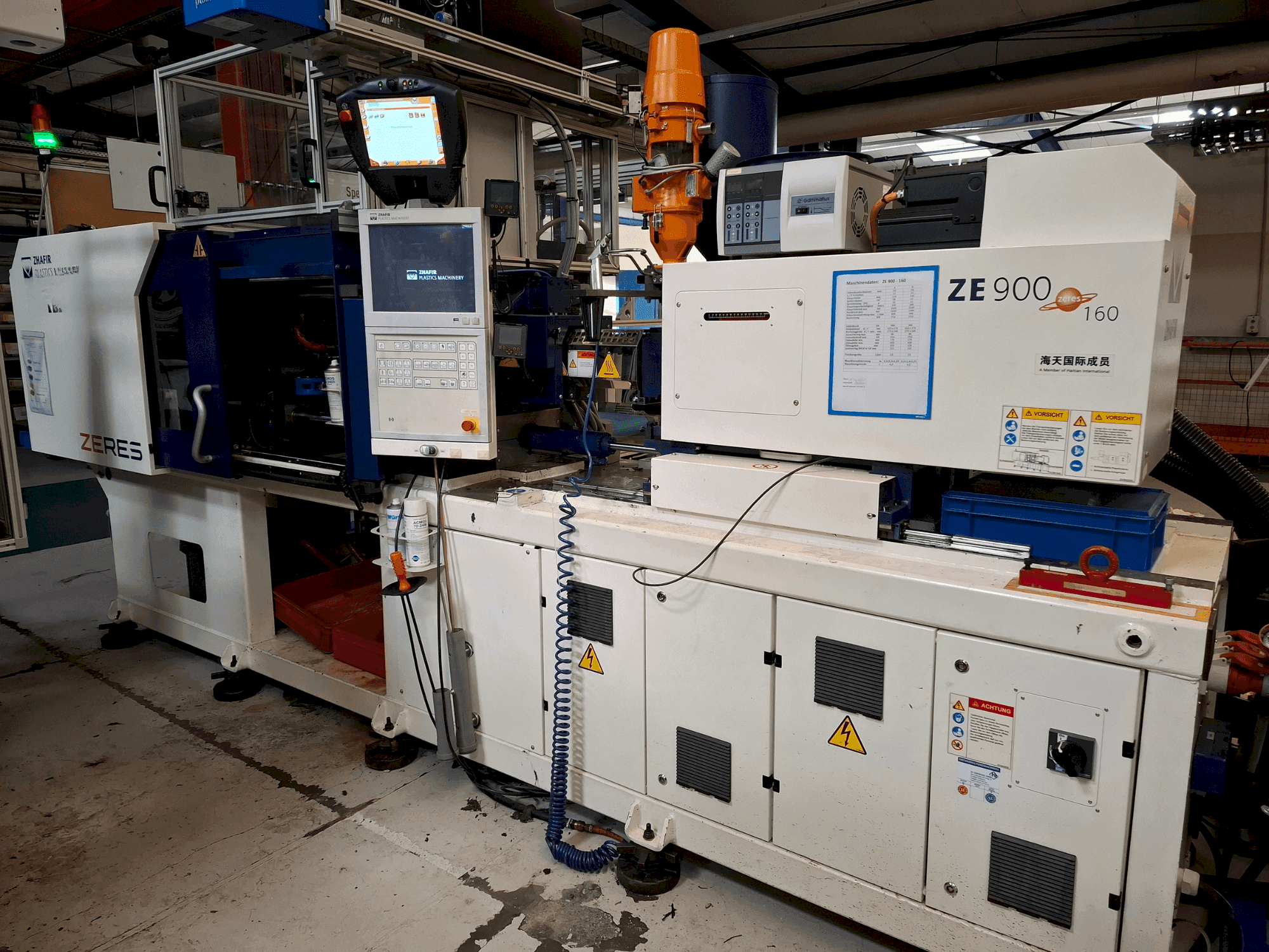 Masina HAITIAN ZHAFIR Zeres 900/160 eestvaade