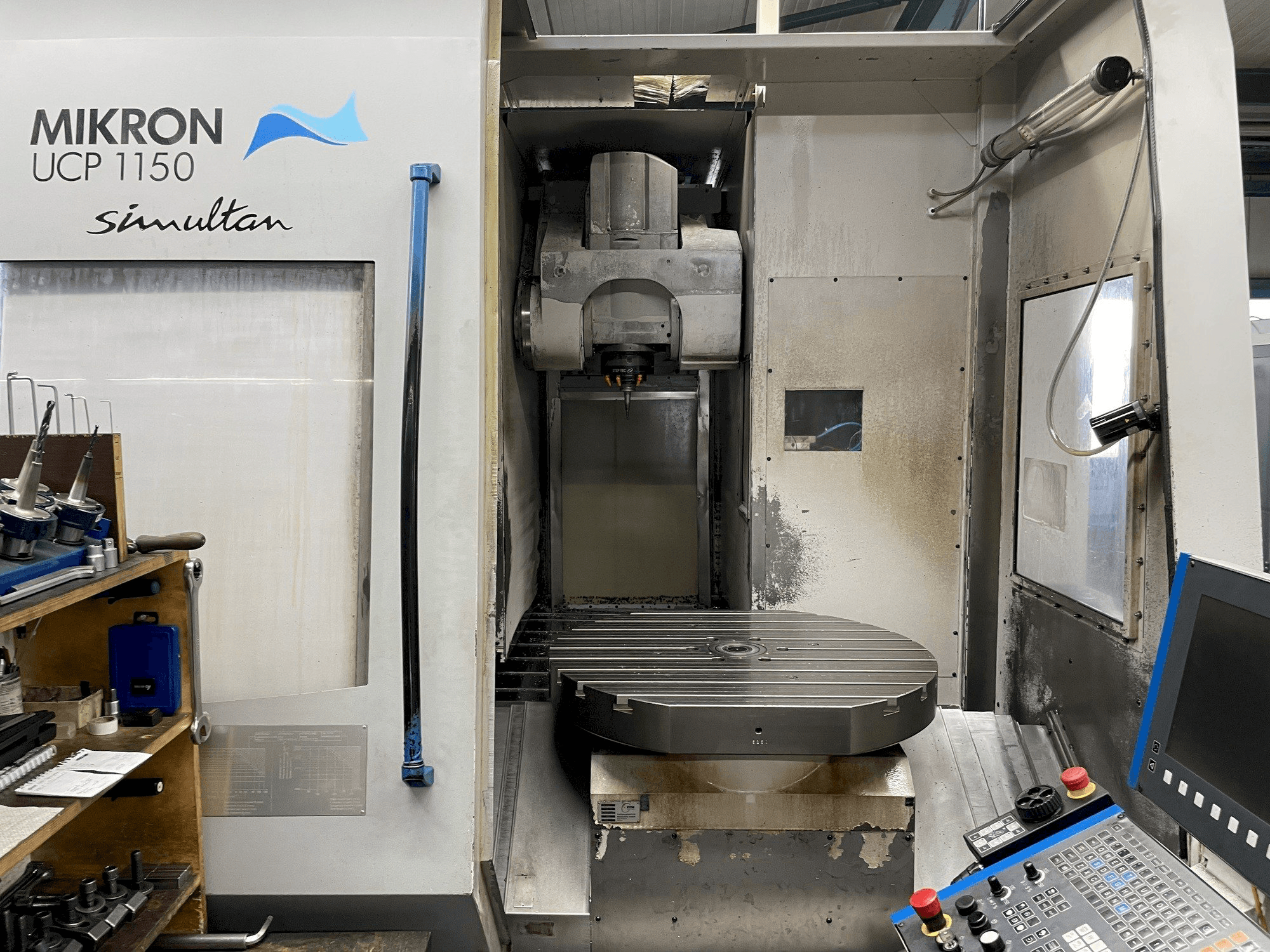 Masina MIKRON UCP 1150 SIMULTAN eestvaade