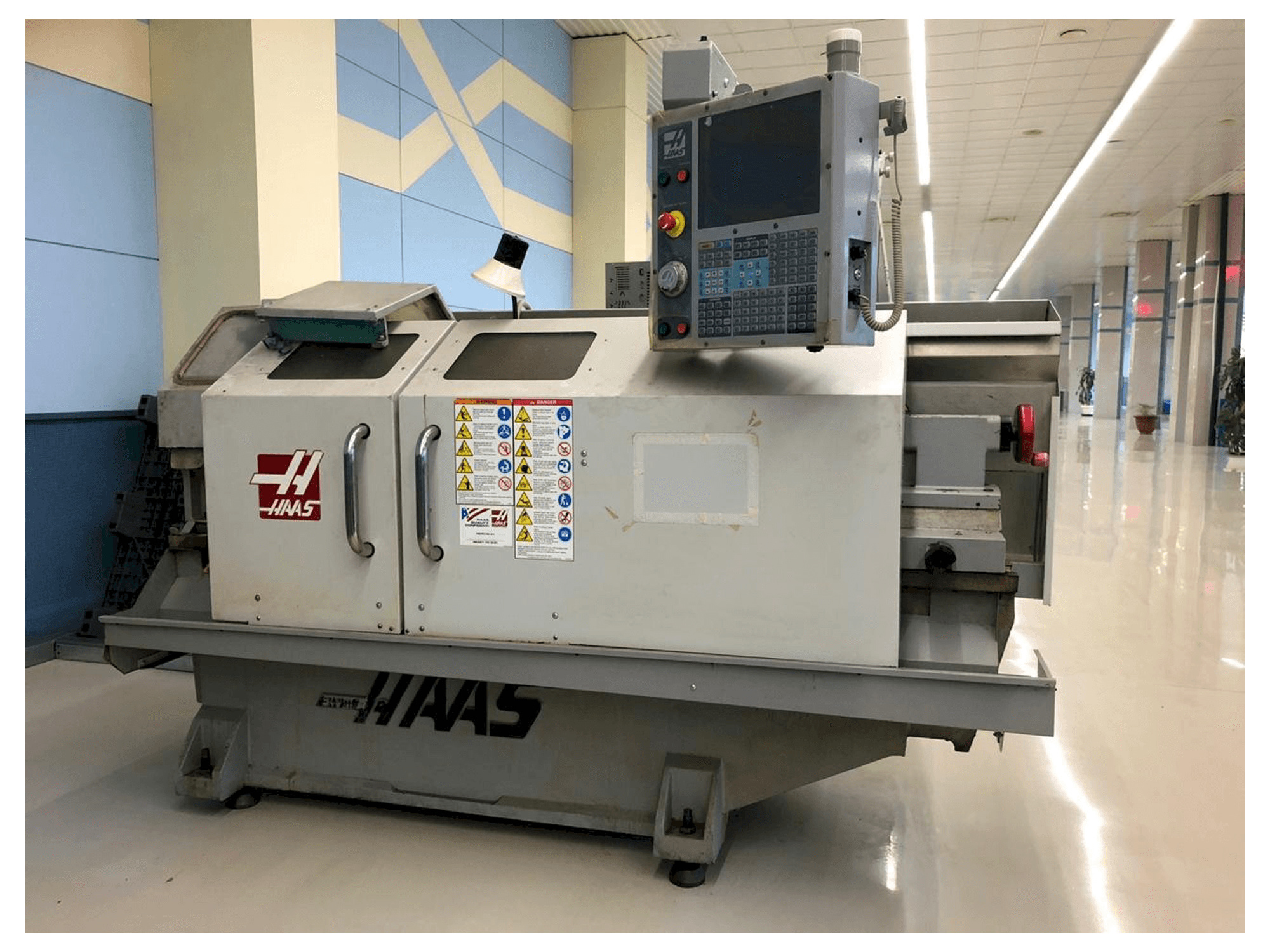 Masina HAAS TL-2HE eestvaade