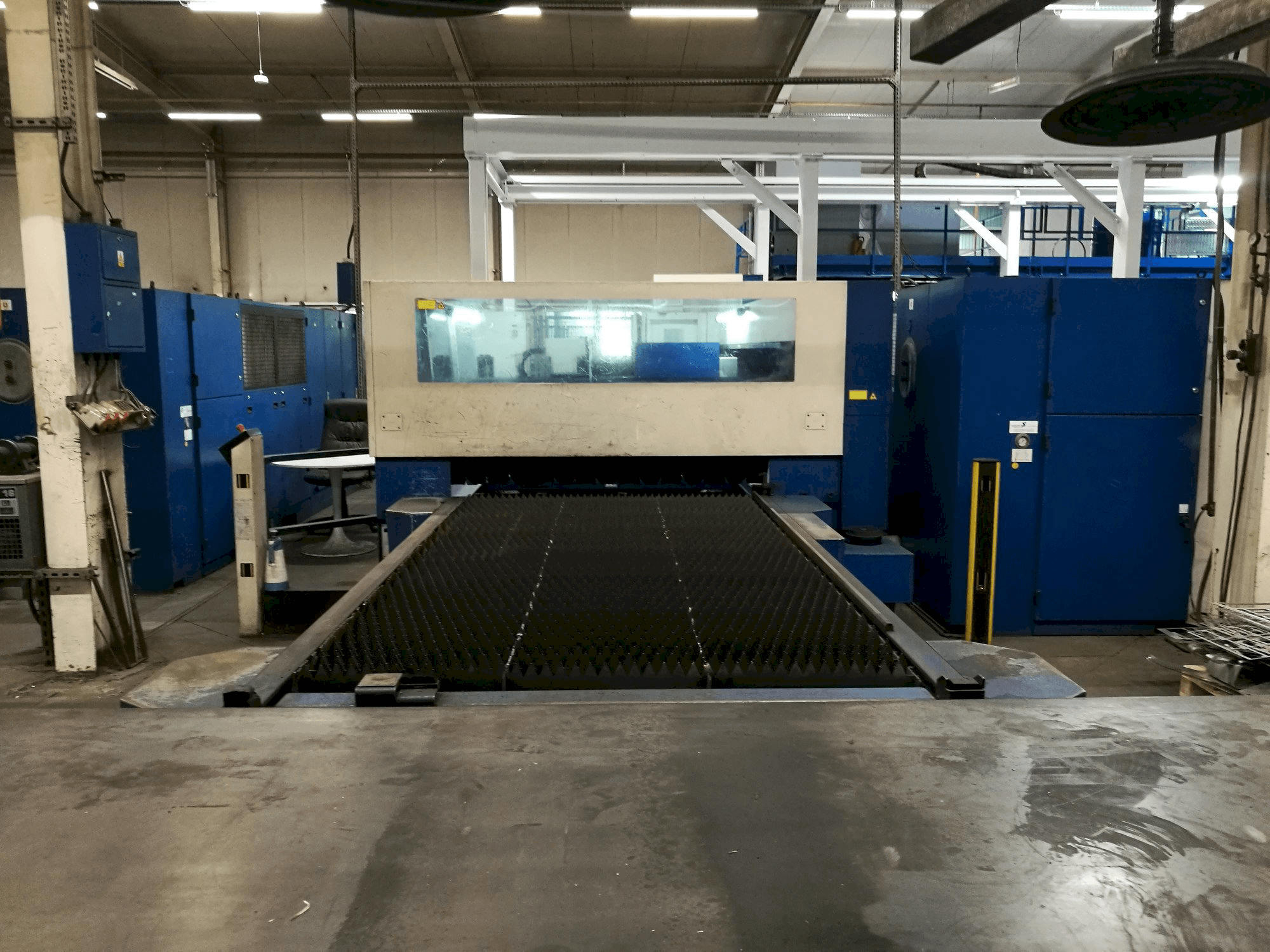 Masina Trumpf Trumatic L3050 eestvaade