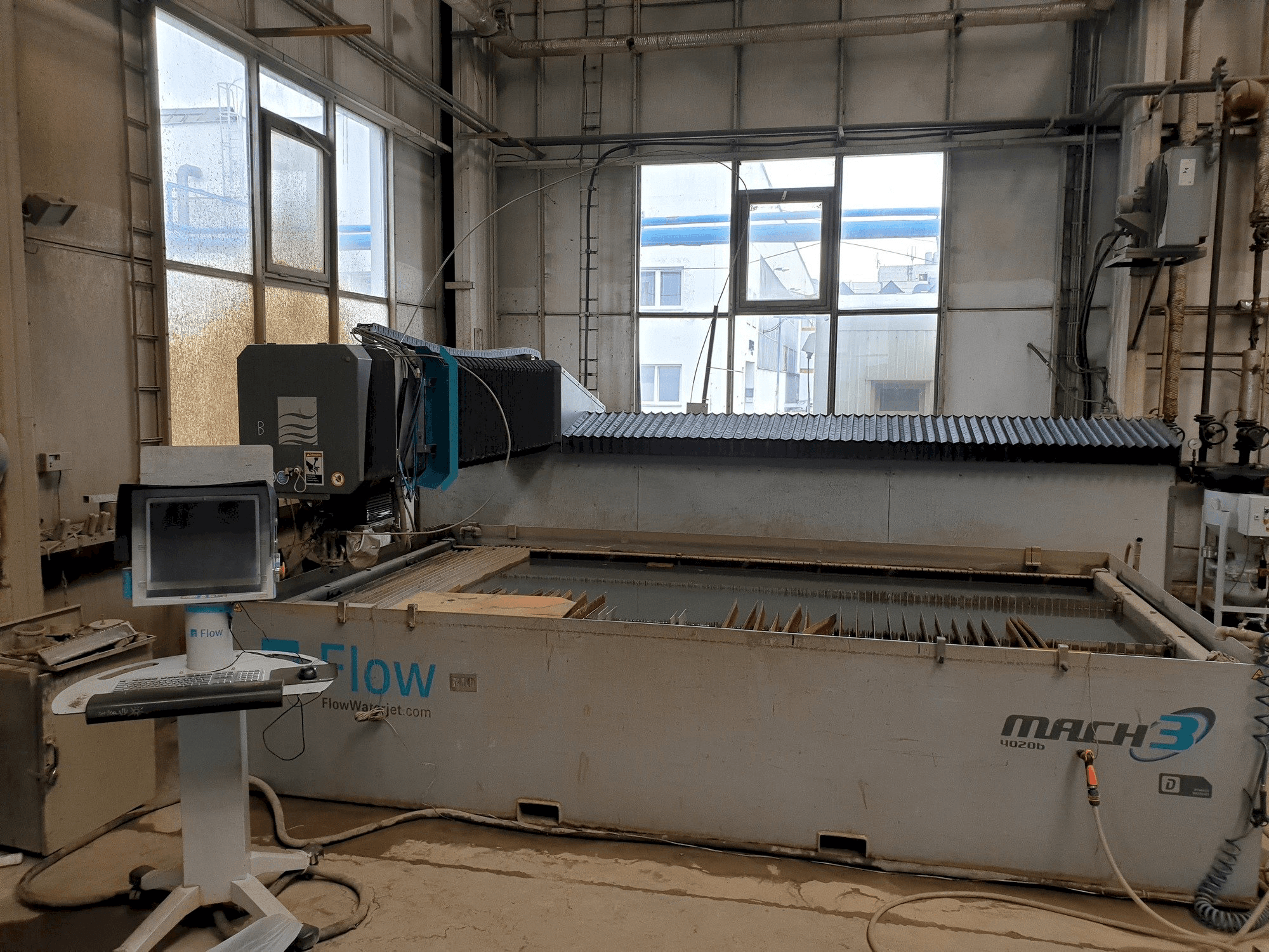 Masina Flow Mach 3-4020B eestvaade