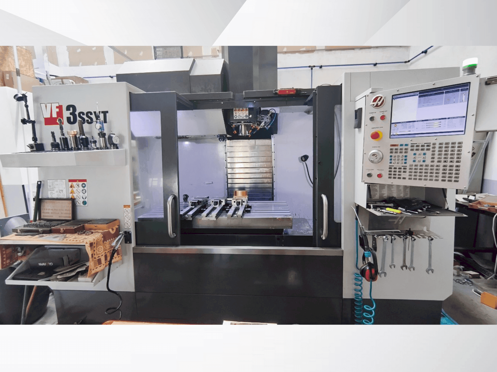 Masina HAAS VF-3SSYT with HRT 210 4X eestvaade