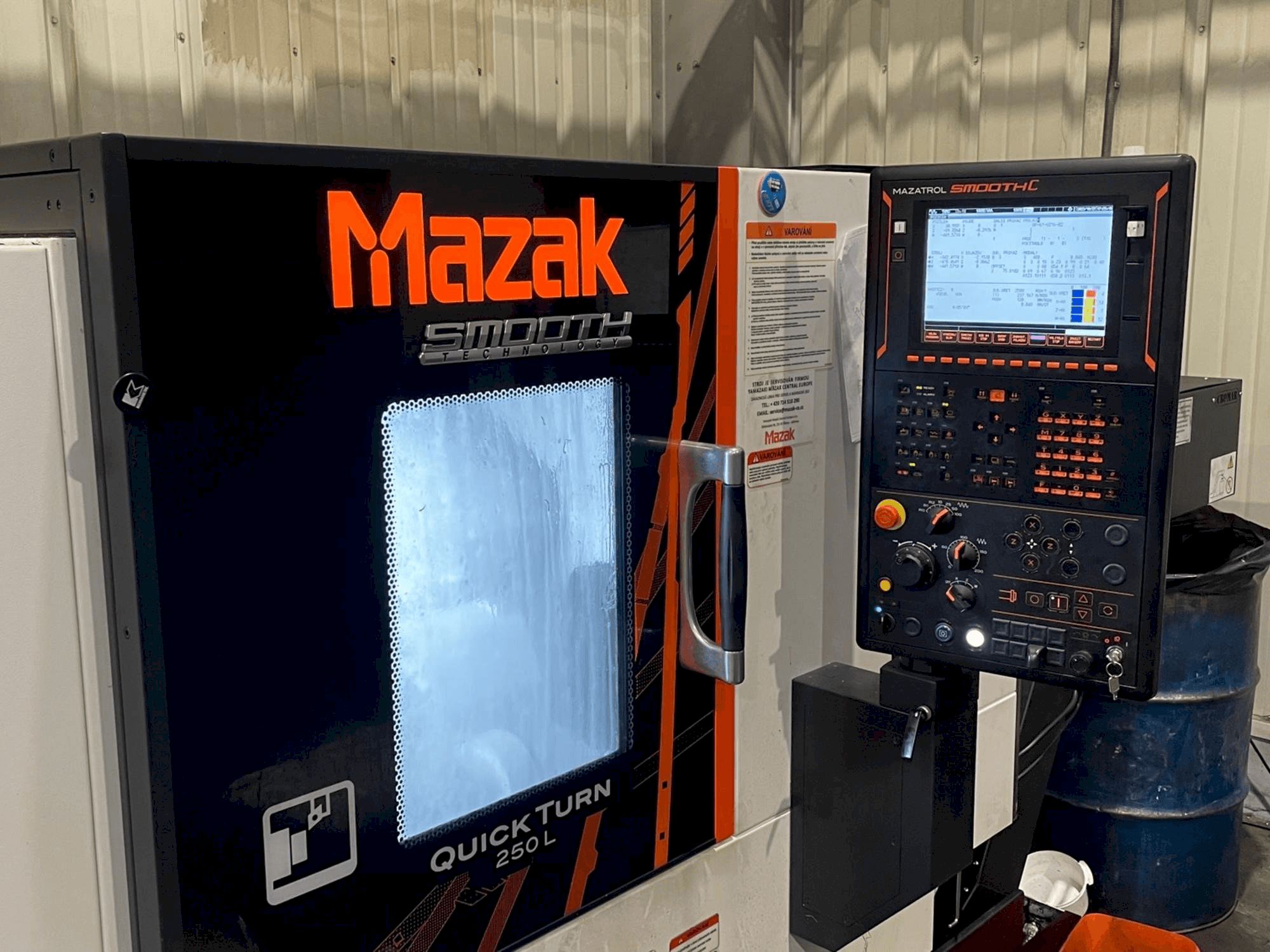 Masina Mazak Quick Turn 250 L eestvaade