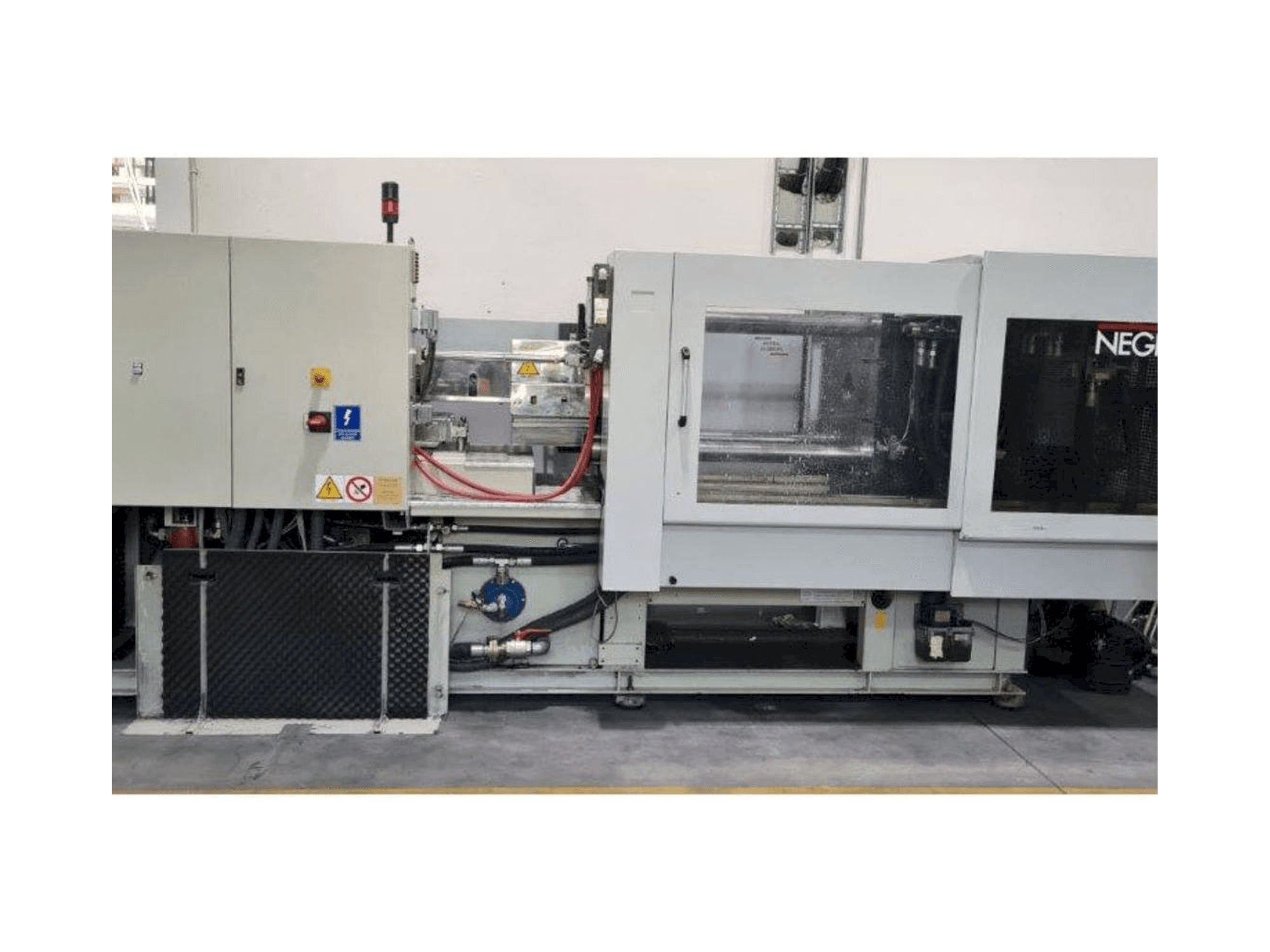 Masina Negri Bossi V210 eestvaade