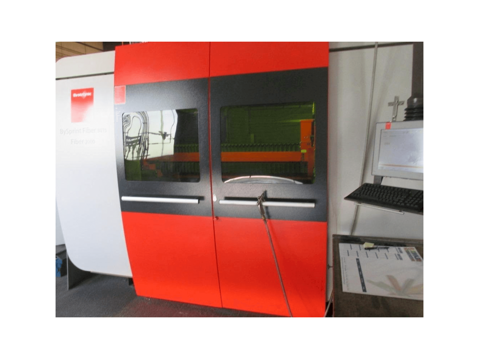 Masina Bystronic BySprint Fiber 3015 eestvaade