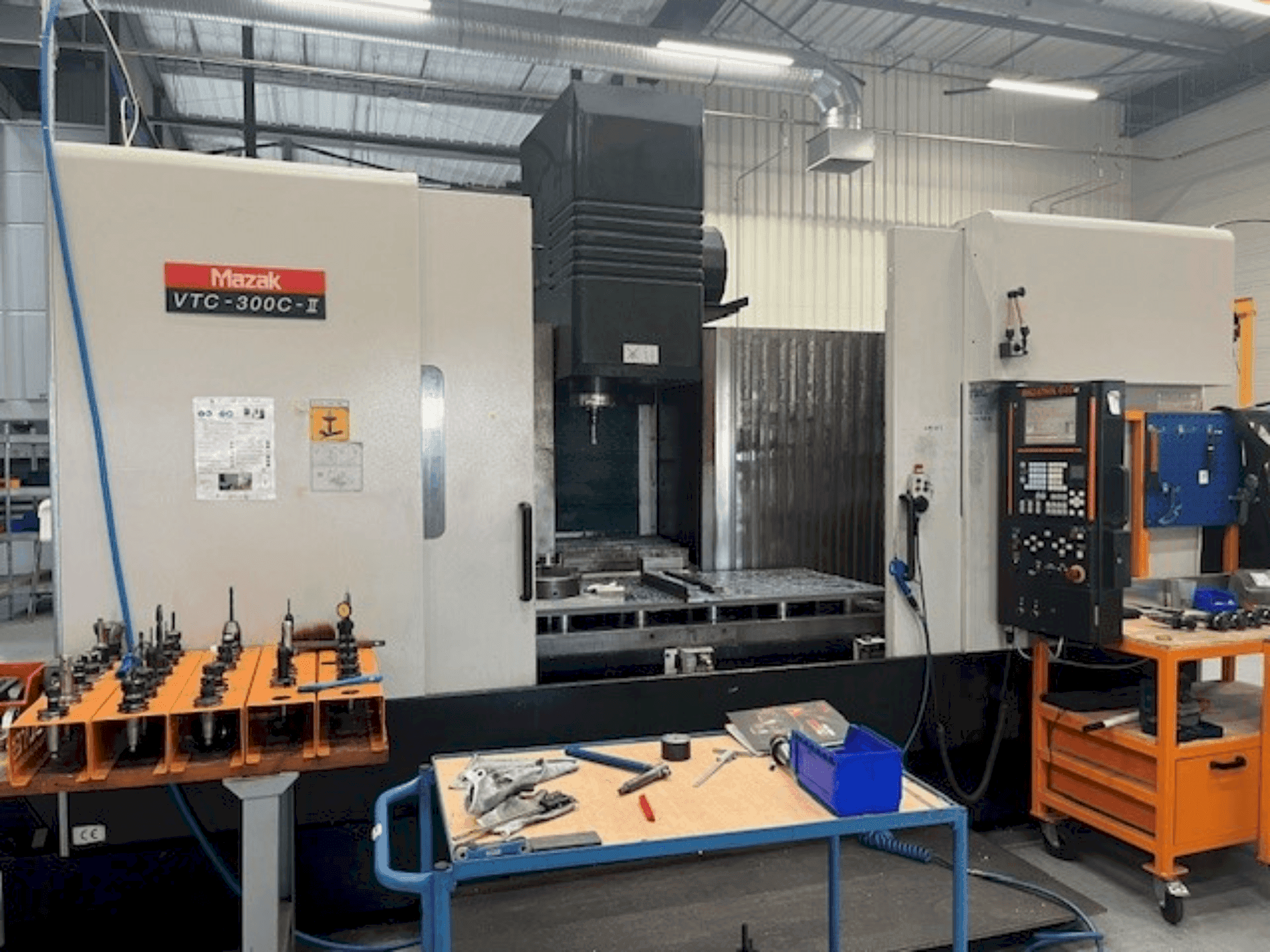 Masina Mazak VTC-300C-II eestvaade
