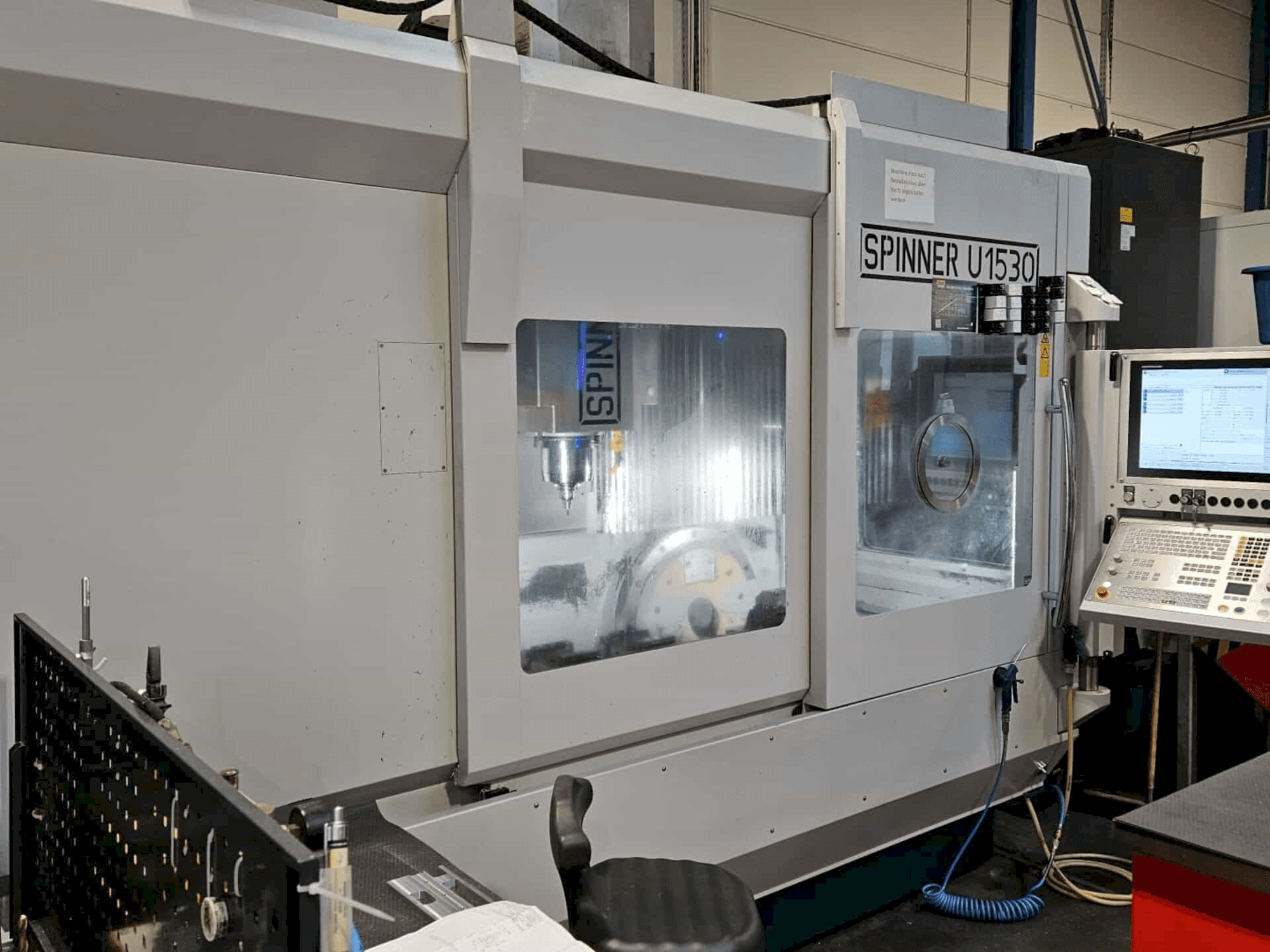 Masina SPINNER U 1530 eestvaade