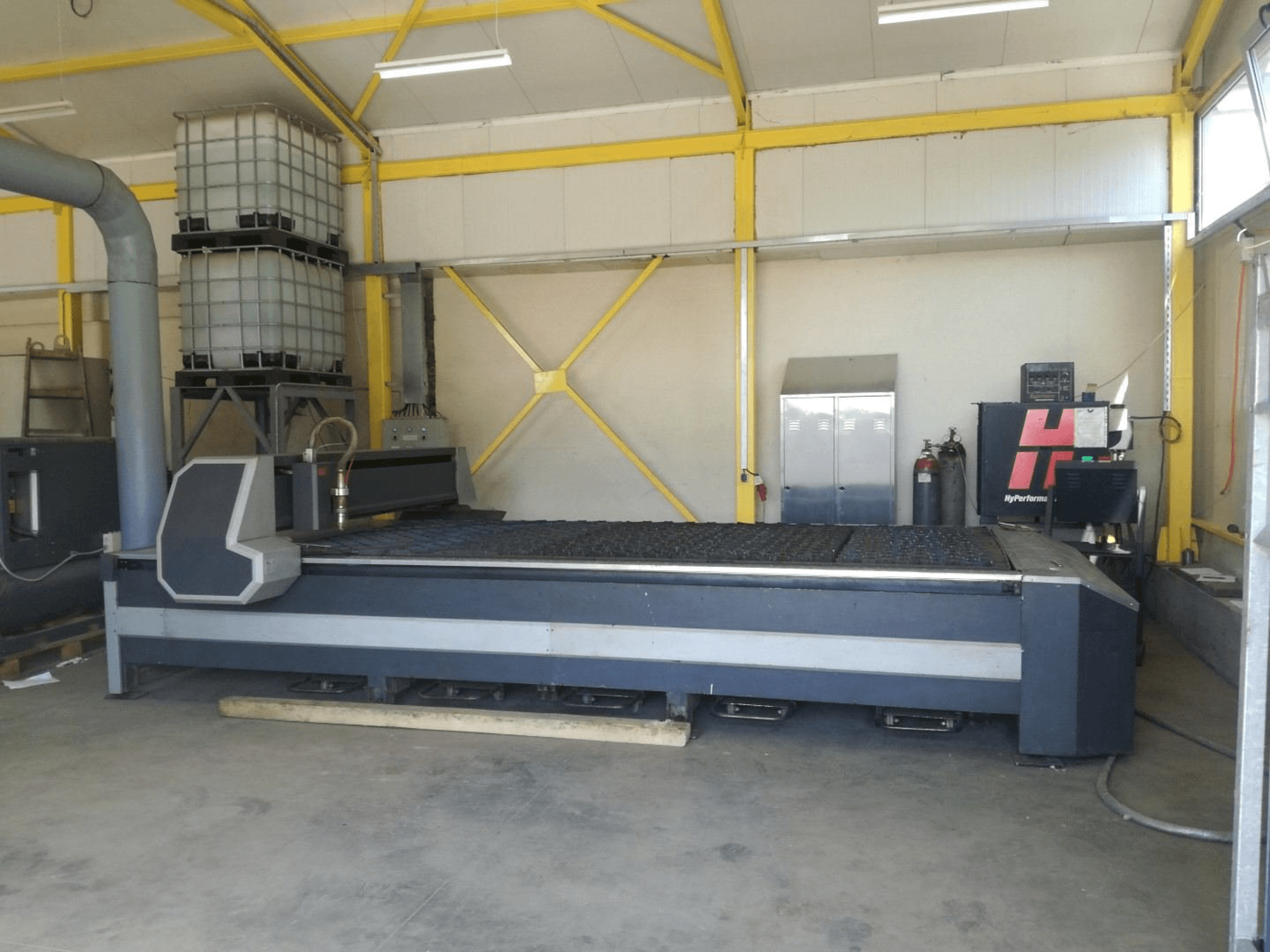 Masina HPM ITALY GV 4 x 2 eestvaade