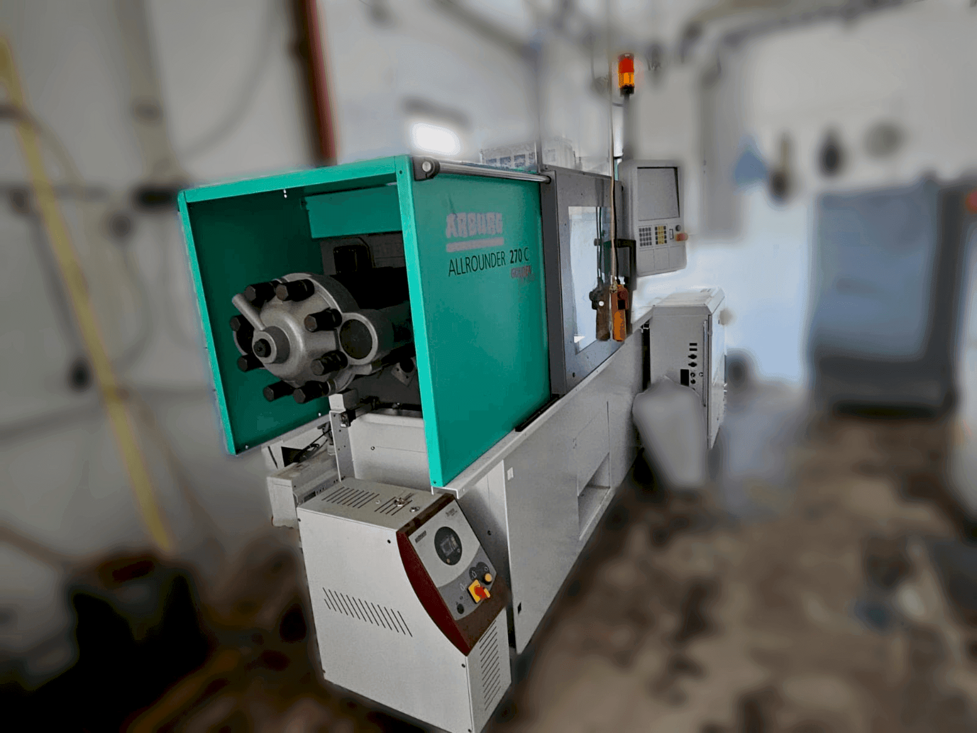 Masina Arburg 270 C 400-70 Golden Edition külgvaade