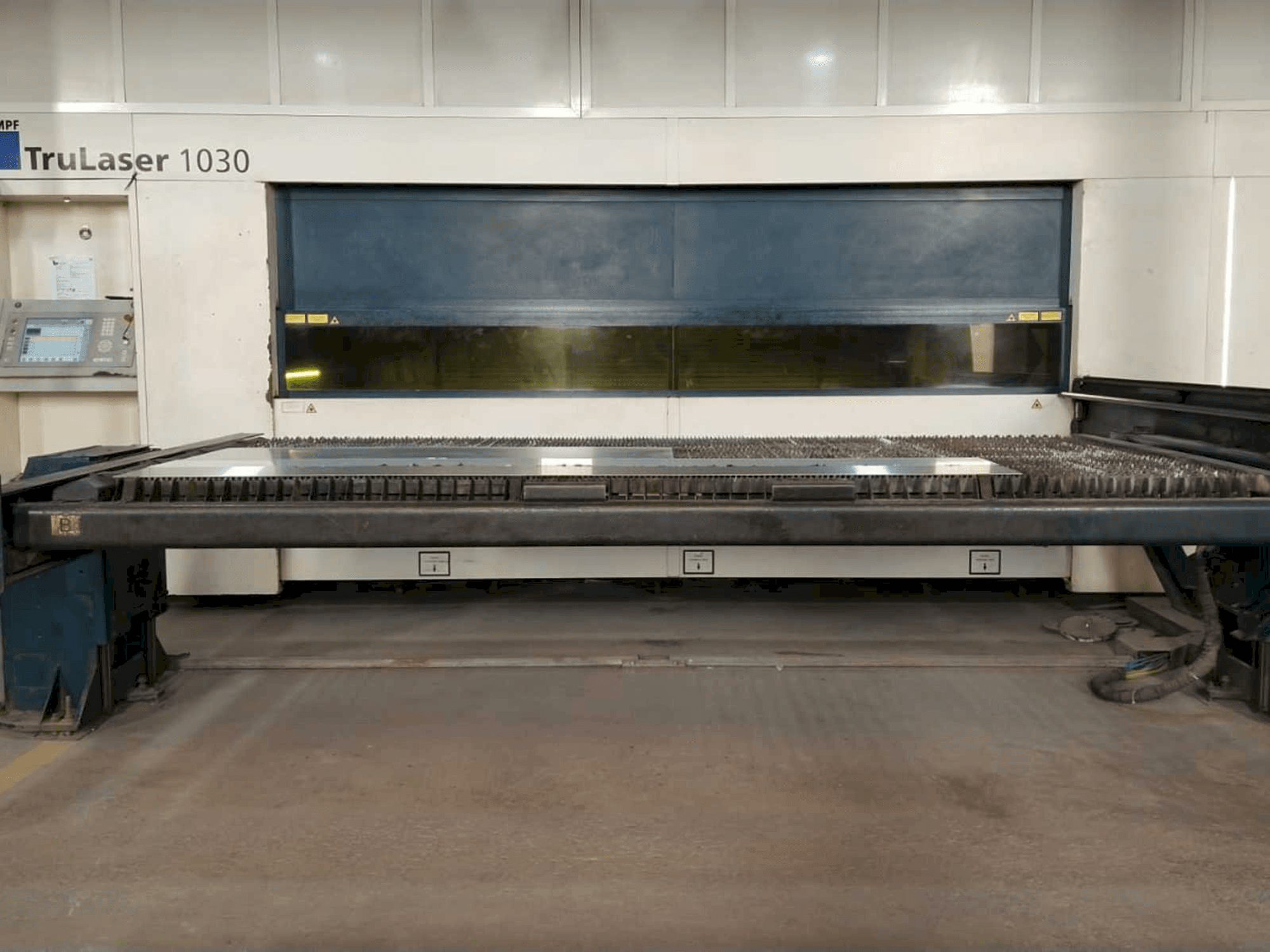 Masina Trumpf True Laser 1030 eestvaade